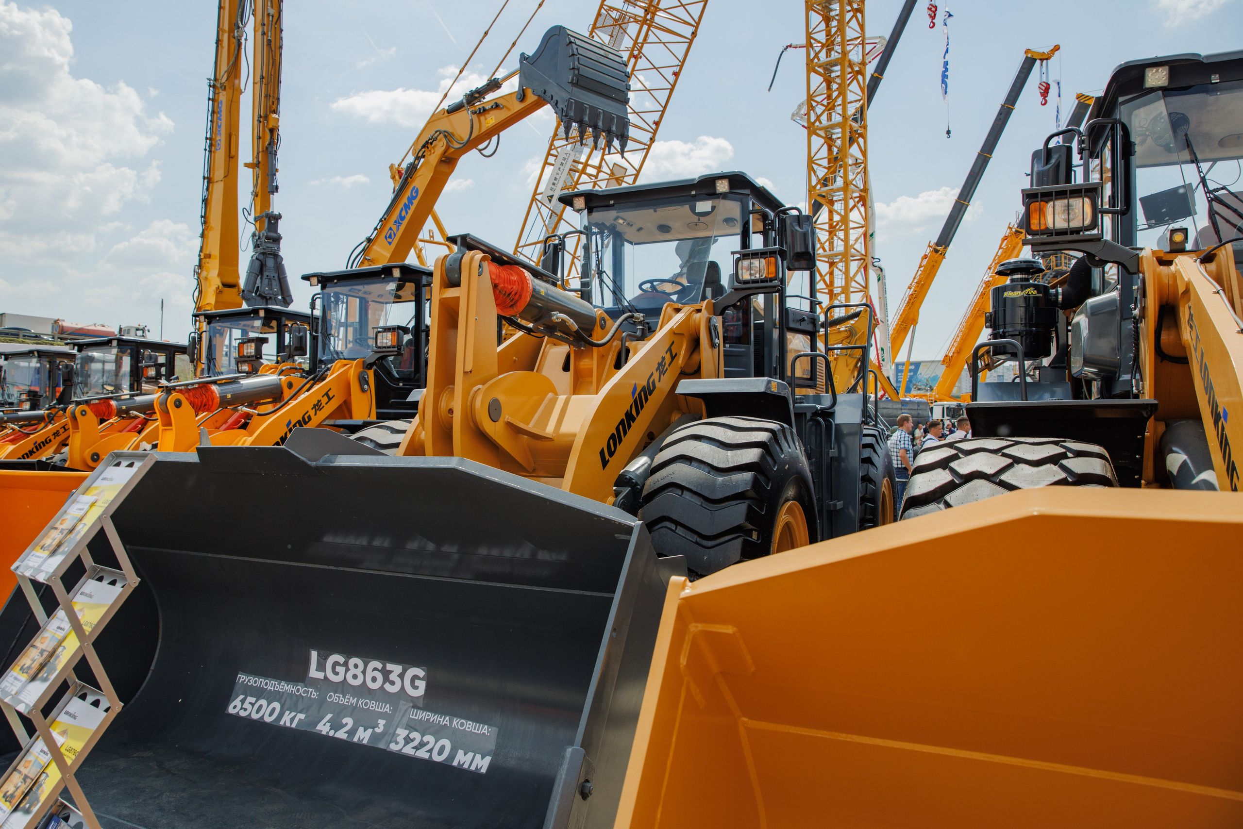 Выставка Спец. Техники. Фотограф Москва Шептаев Артём