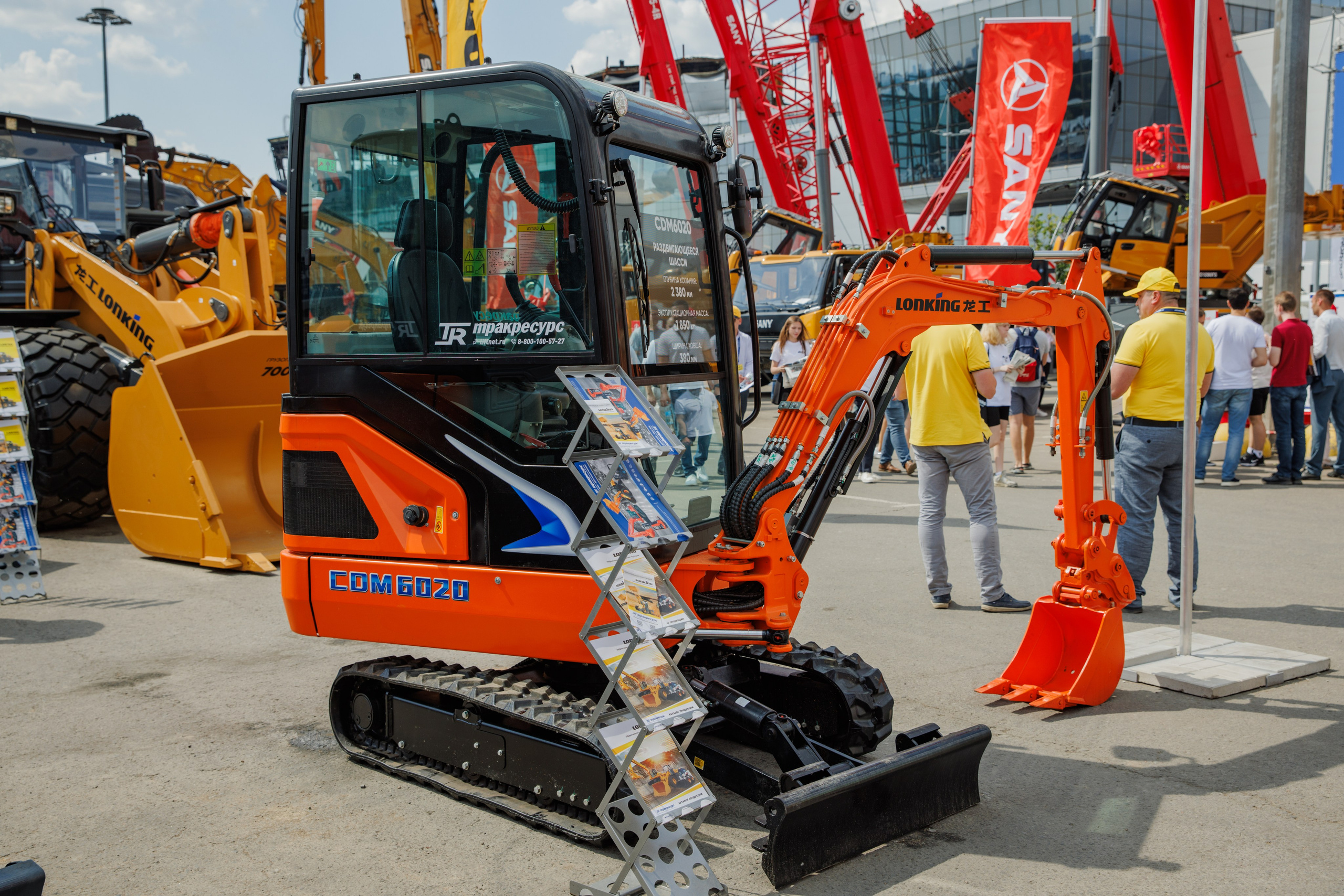 Выставка Спец. Техники. Фотограф Москва Шептаев Артём