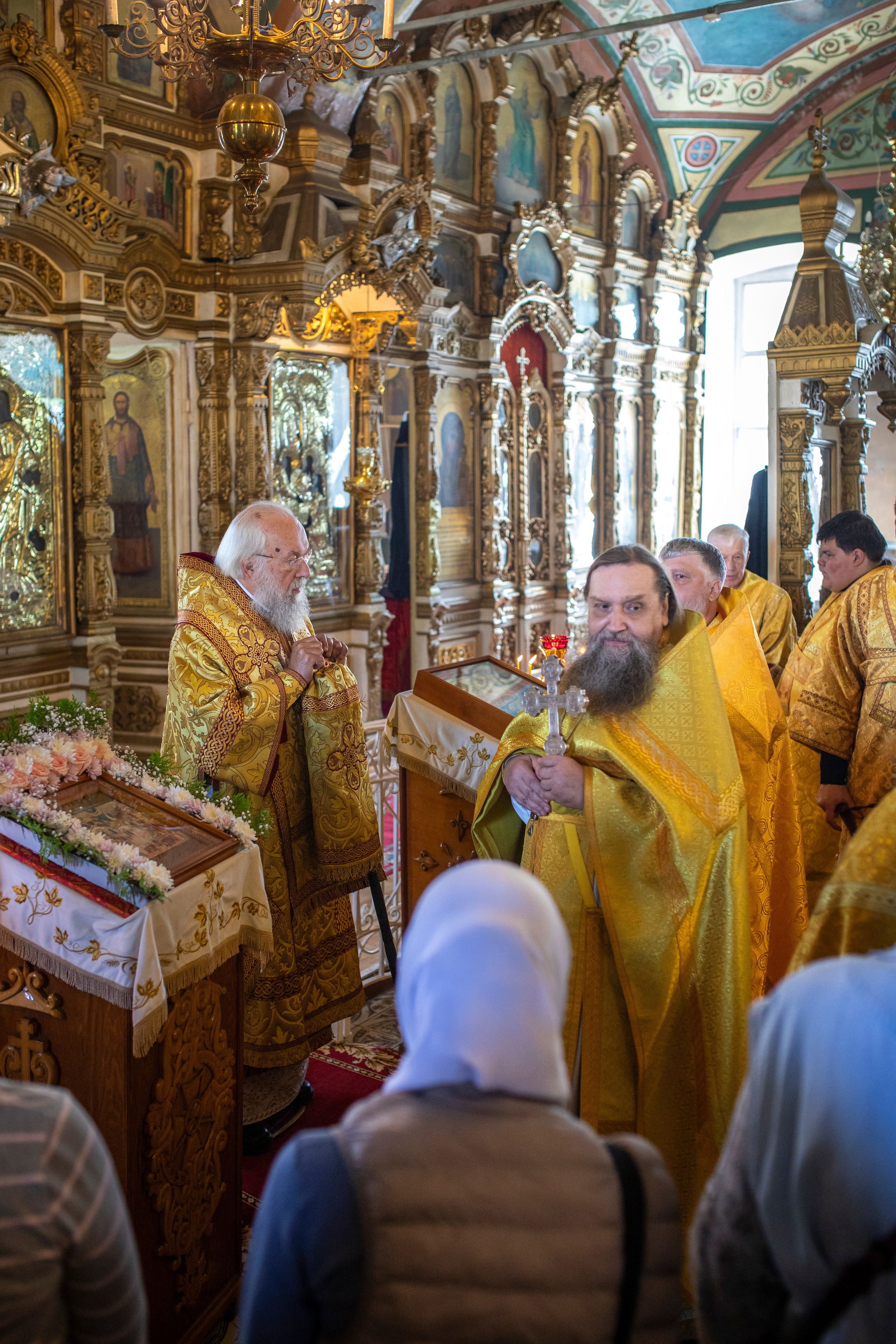Служба епископа Александровского и Юрьев-Польского Иннокентия. Арт- фотограф Москва