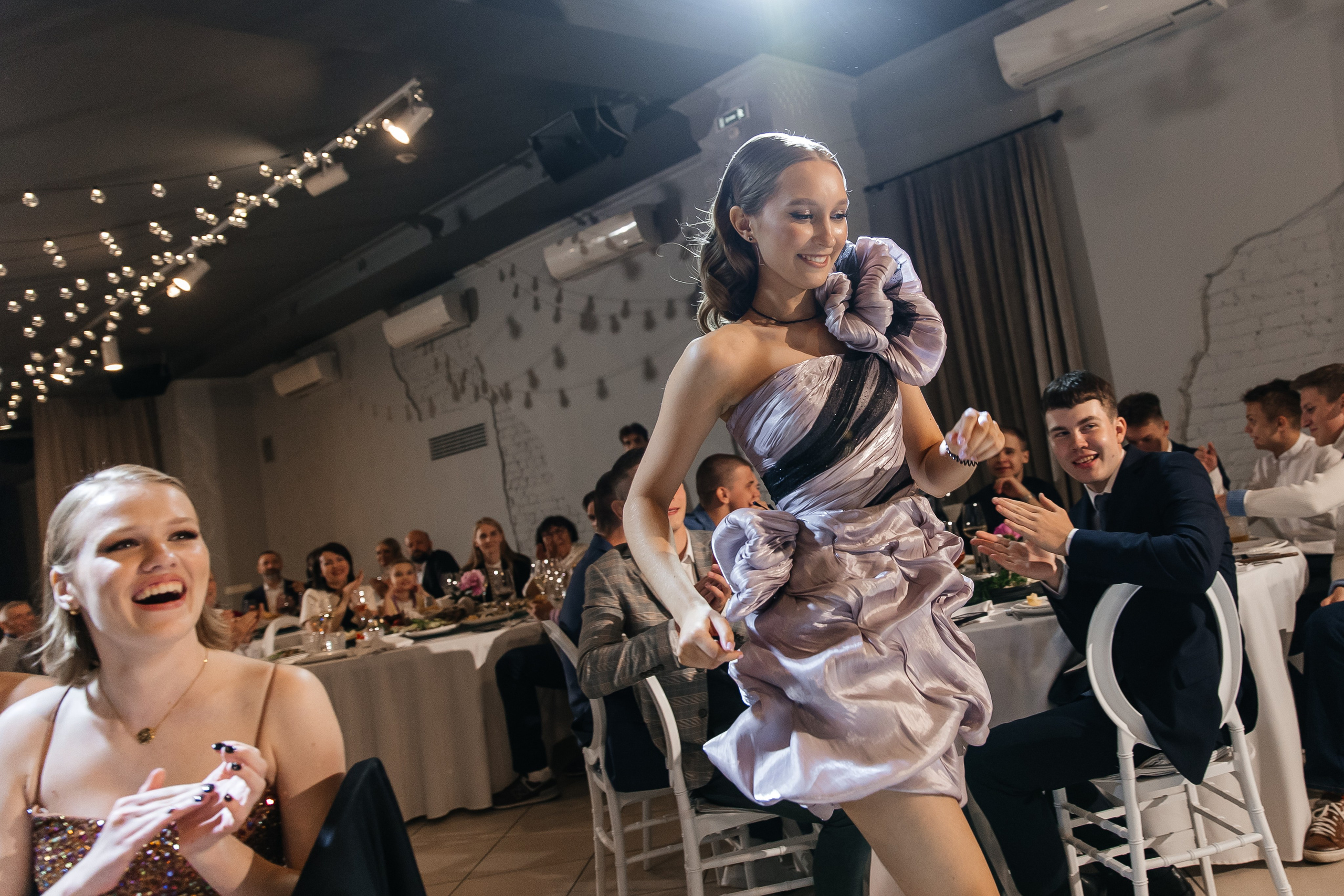 2023-06-23 Выпускной МБОУ СОШ № 10. Фотограф в Красноярске