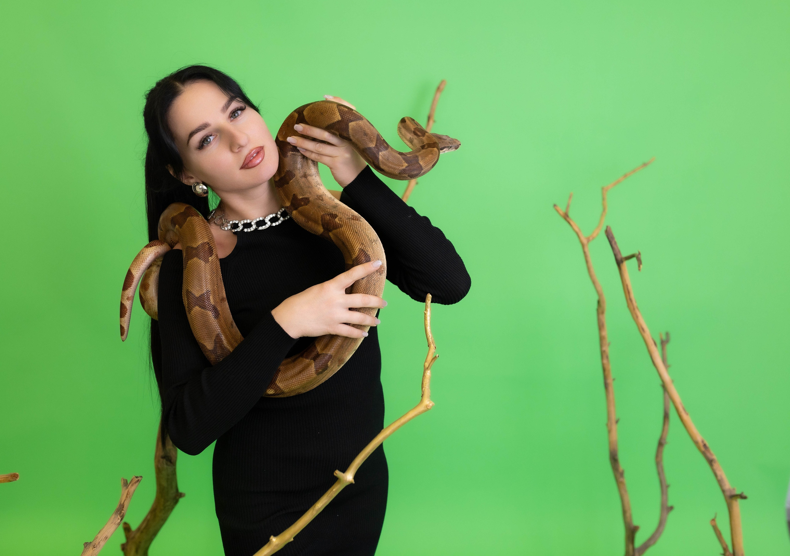 Фотосессии со змейкой. Свадебный и семейный фотограф Виолетта в Липецке