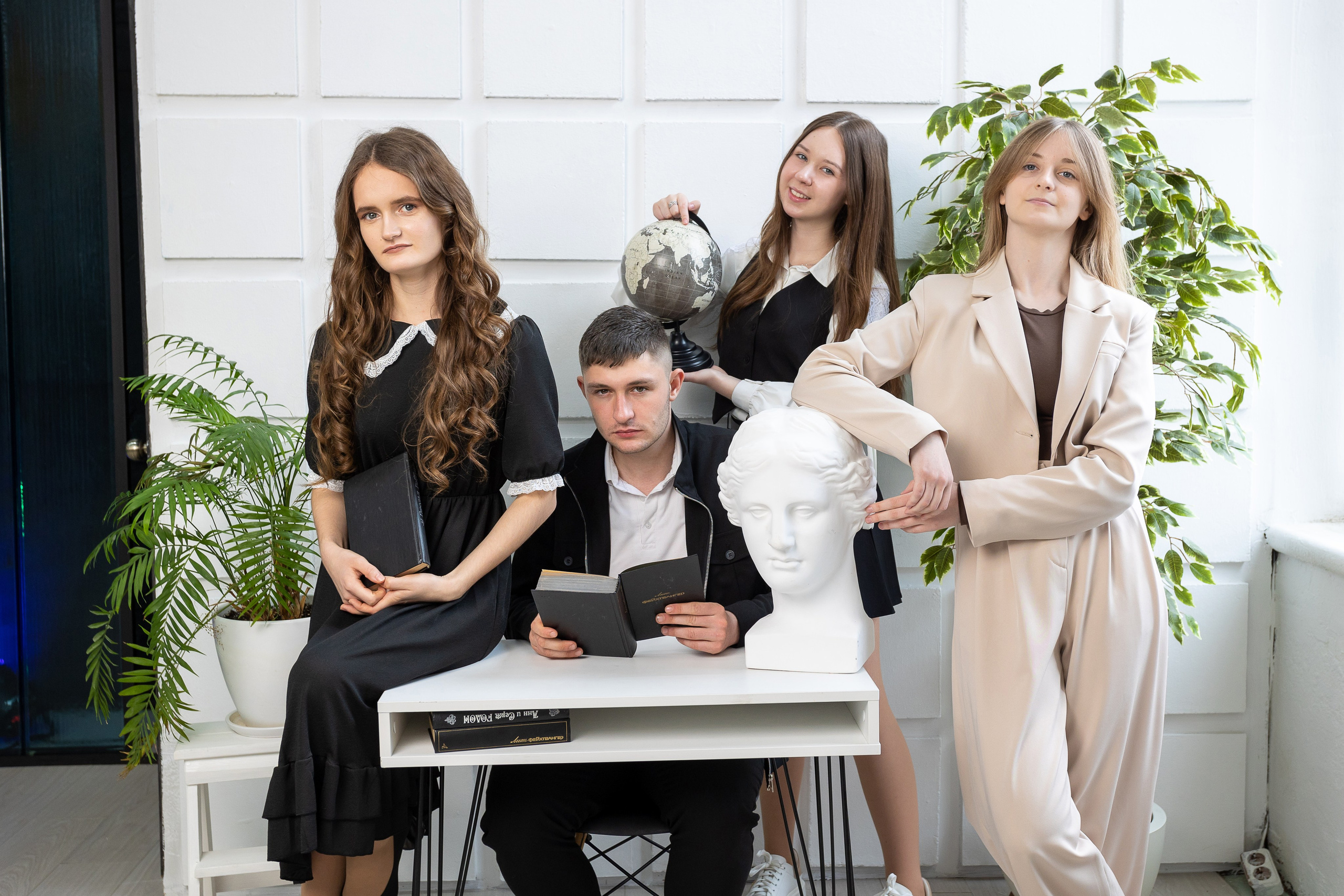 В студии. Выпускные альбомы Майкоп, Краснодар Елена Золотарева