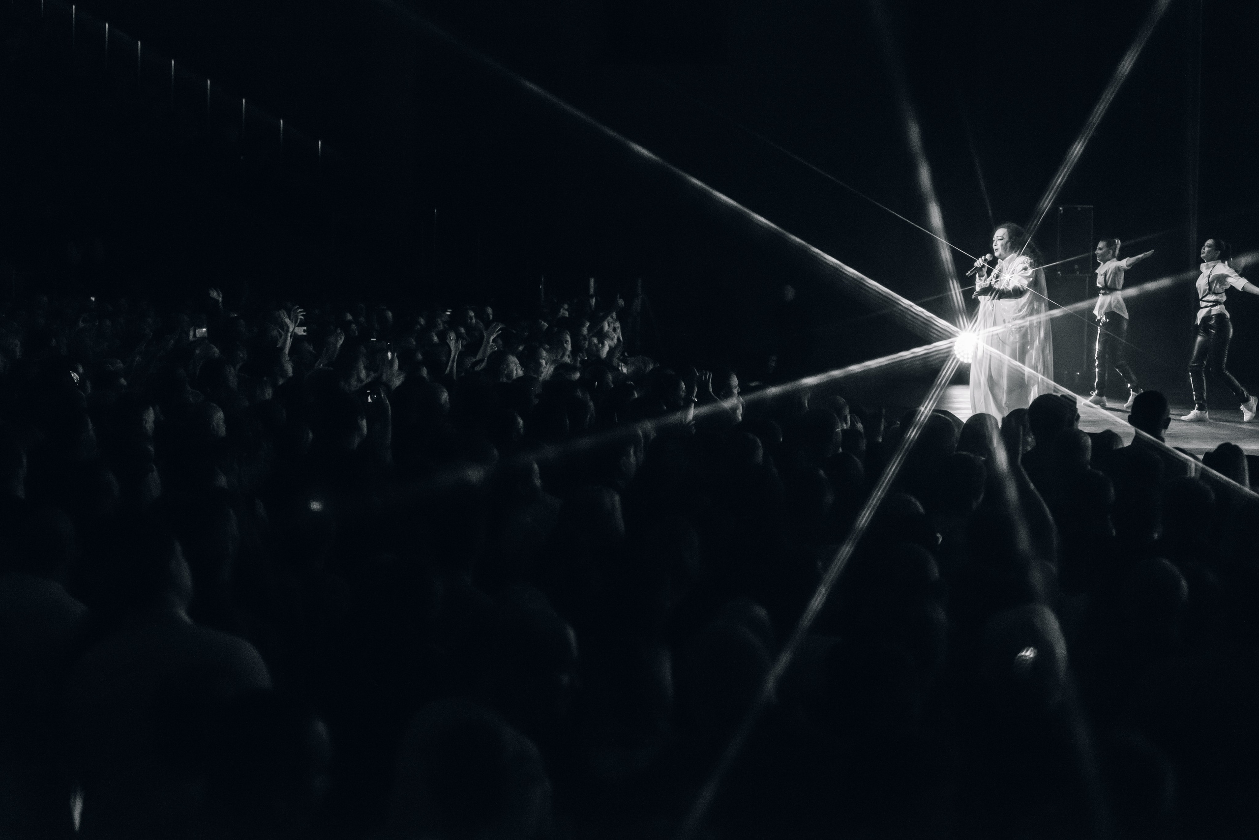 Дискотека 80-90-2000х — «Имена на все времена», Крокус Сити Холл. Бренд-фотограф для экспертов и блогеров в Москве Влада Горбовская