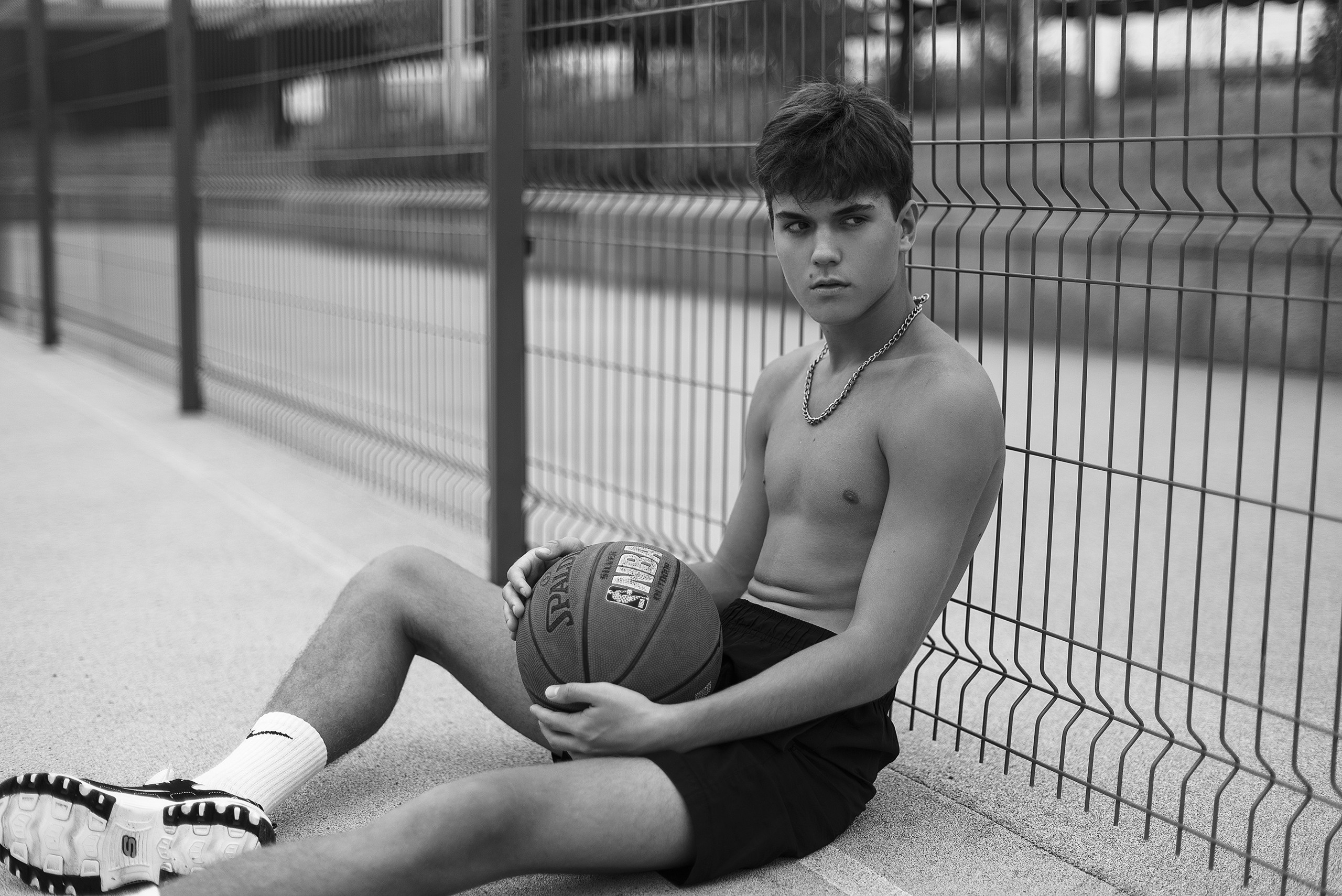 Фотосессия на баскетбольной площадке. Свадебный и индивидуальный фотограф Никита Роут | Москва