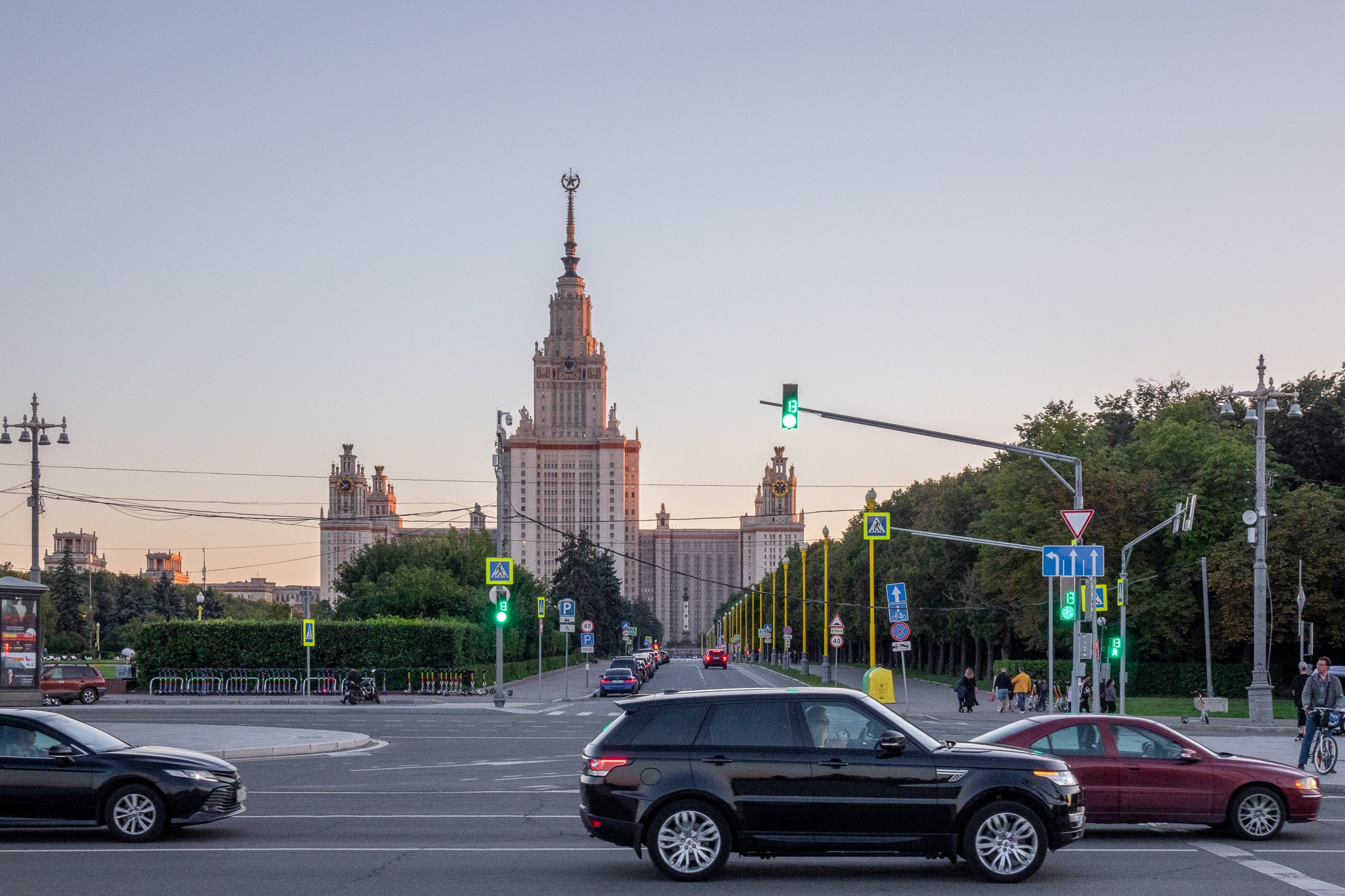 Достопримечательности Москвы. Коммерческая фотосъёмка городской среды, архитектуры и производственных объектов