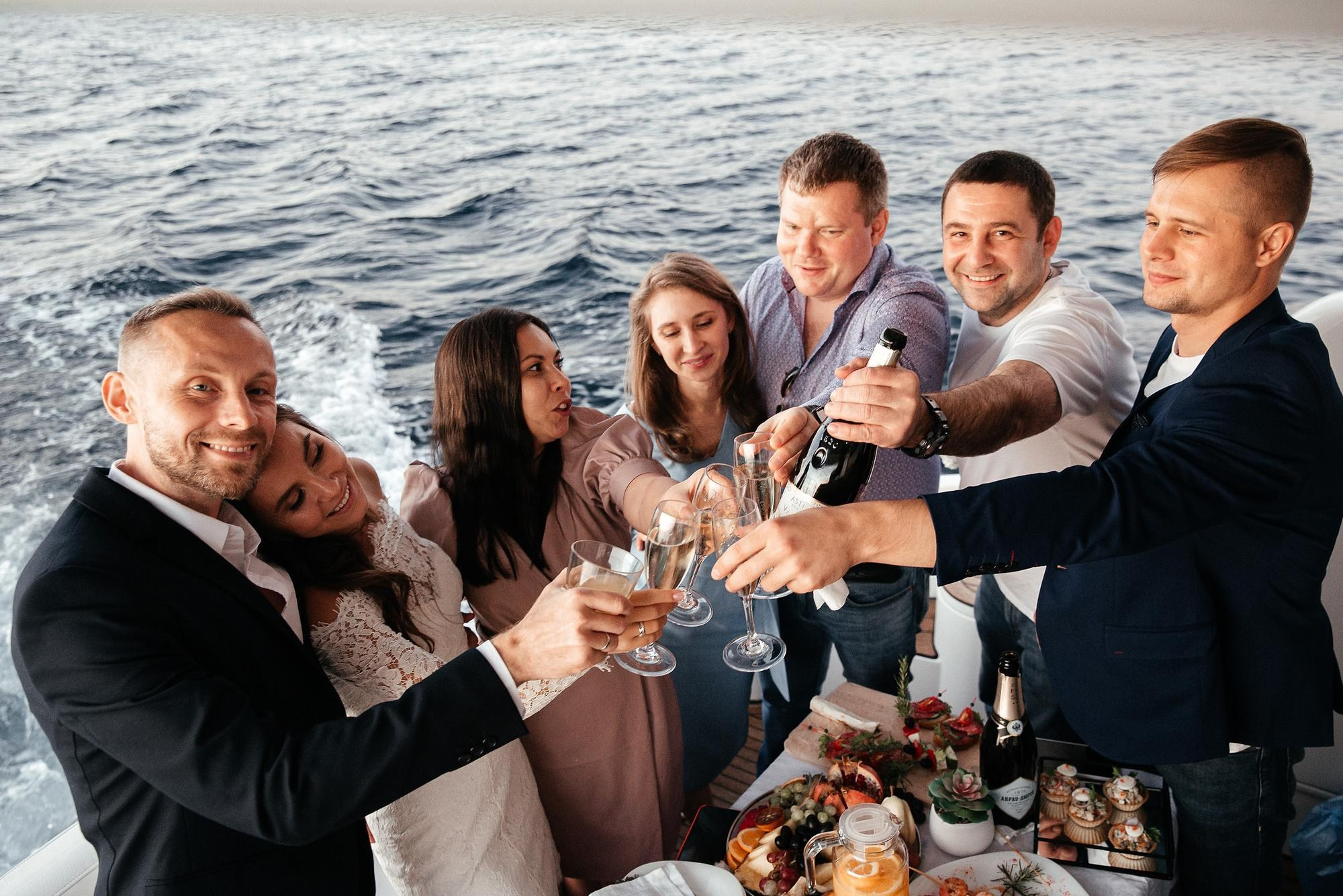 Фотосессия свадьбы в Сочи на яхте. Свадебный, репортажный фотограф Дмитрий Макарченко