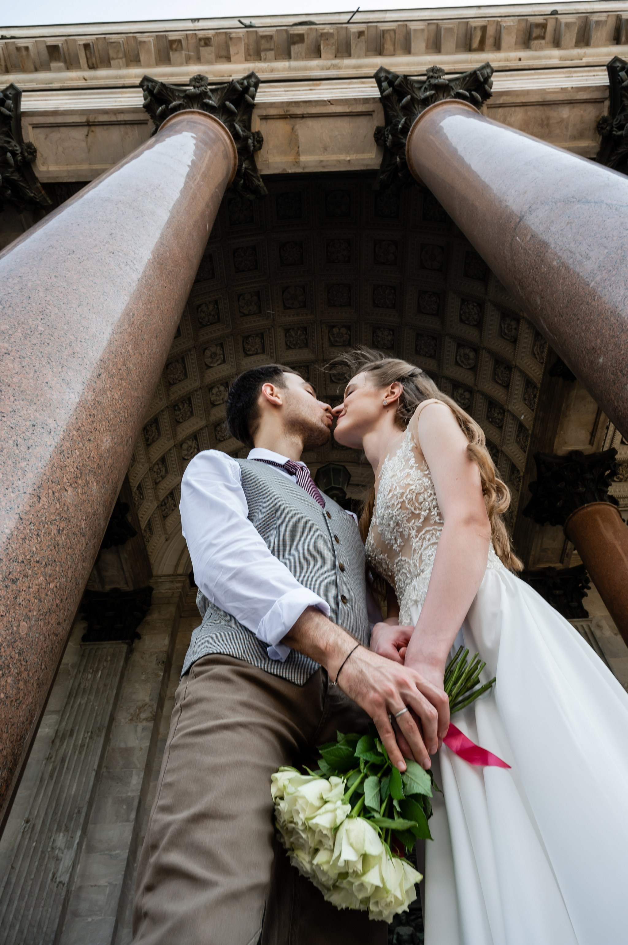Зеркальный дворик. Свадебный и семейный фотограф из Санкт-Петербурга Климов Анатолий