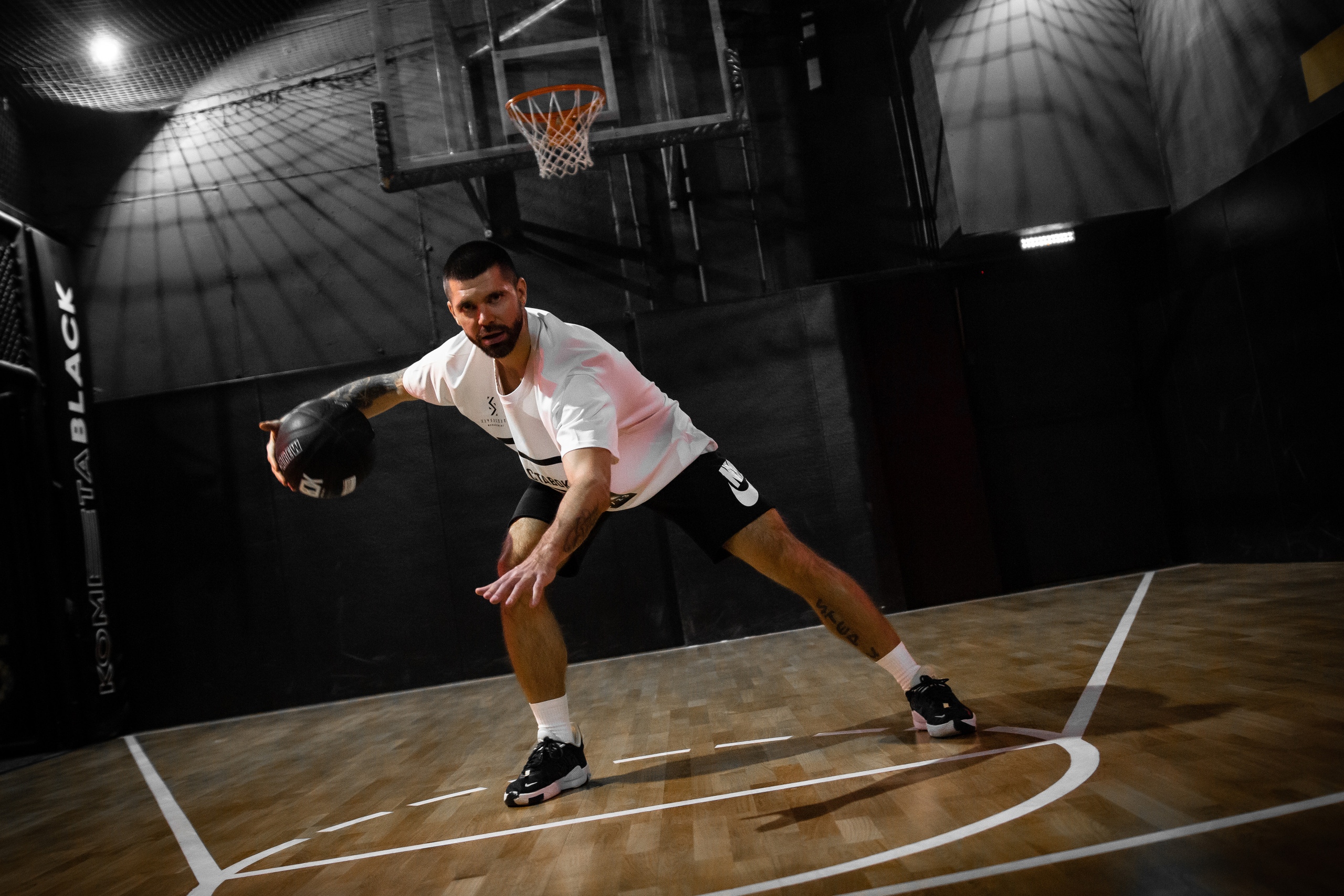 STUDIO — B1BOX. MOVIE FAMILY PRODUCTION