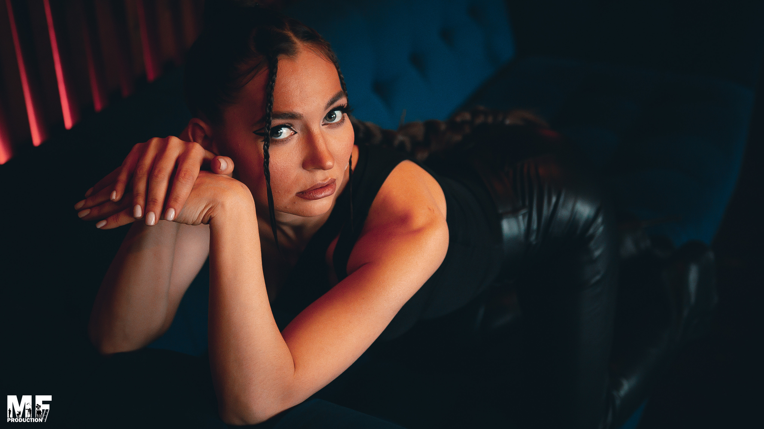 STUDIO — JULIA. MOVIE FAMILY PRODUCTION