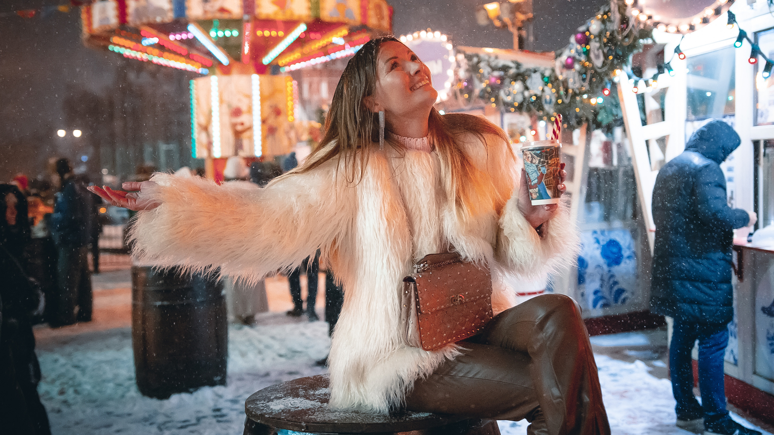 FAMILY — NEW YEAR'S WALK. MOVIE FAMILY PRODUCTION