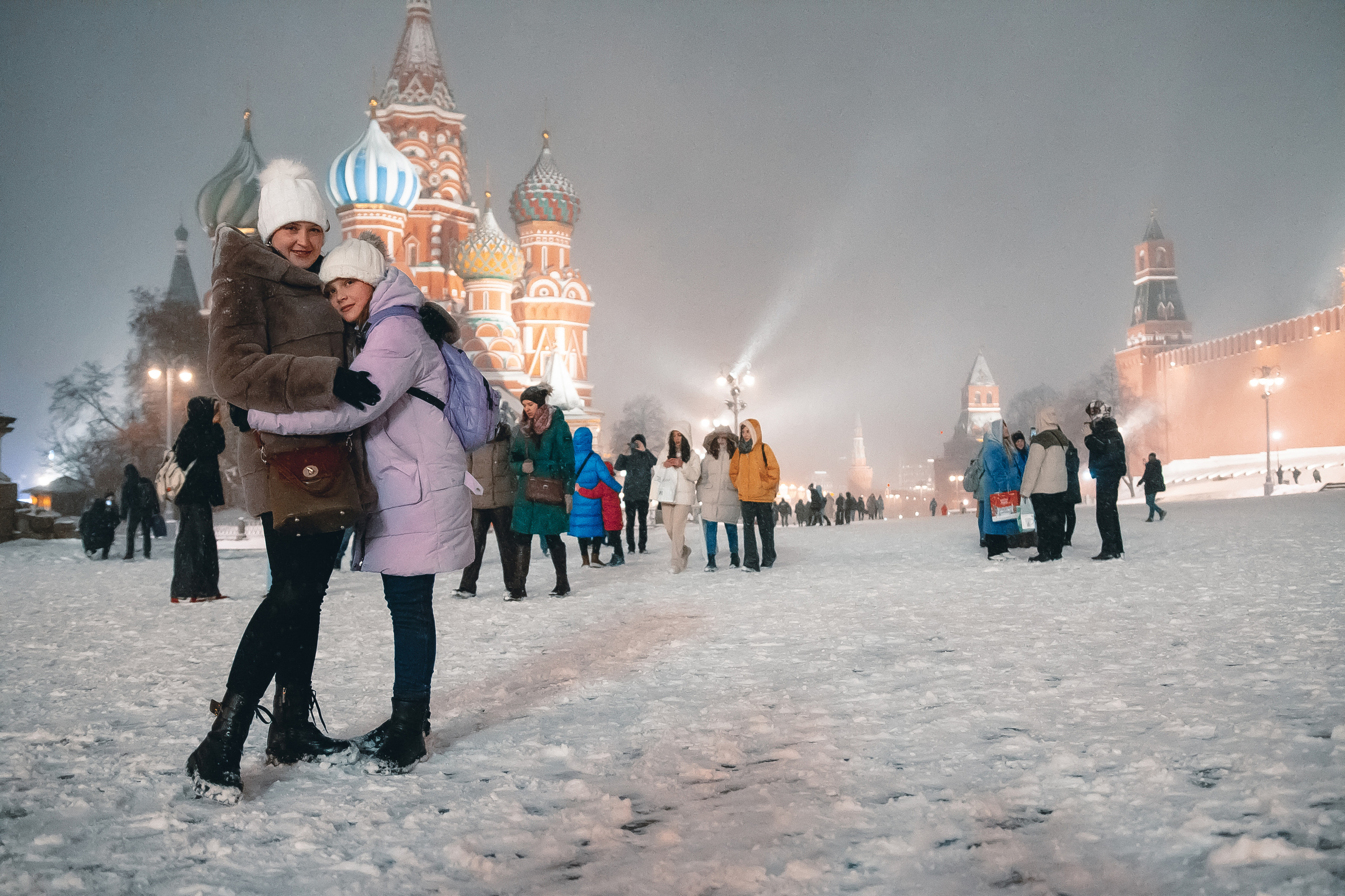 FAMILY — NEW YEAR'S WALK. MOVIE FAMILY PRODUCTION
