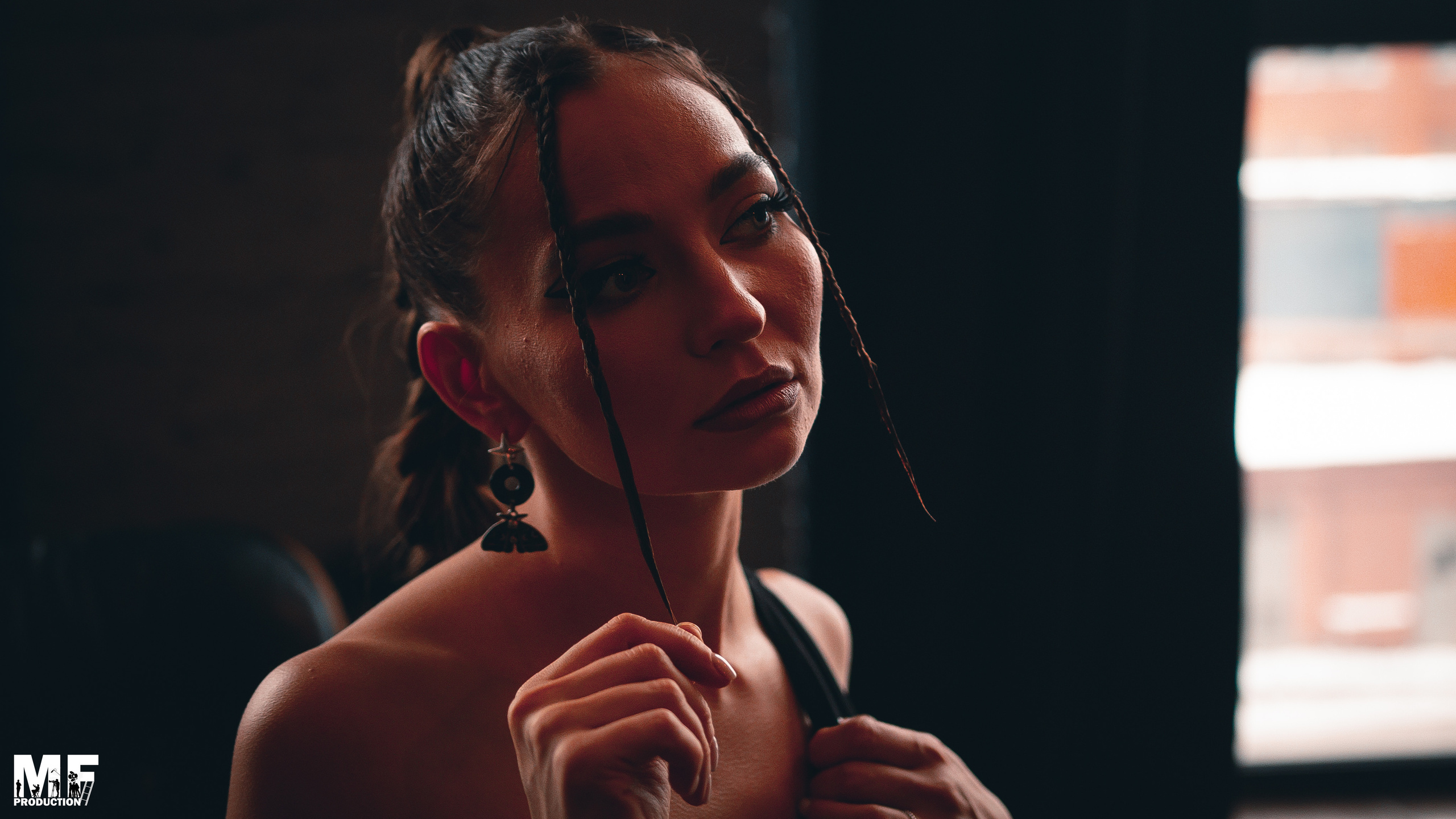 STUDIO — JULIA. MOVIE FAMILY PRODUCTION