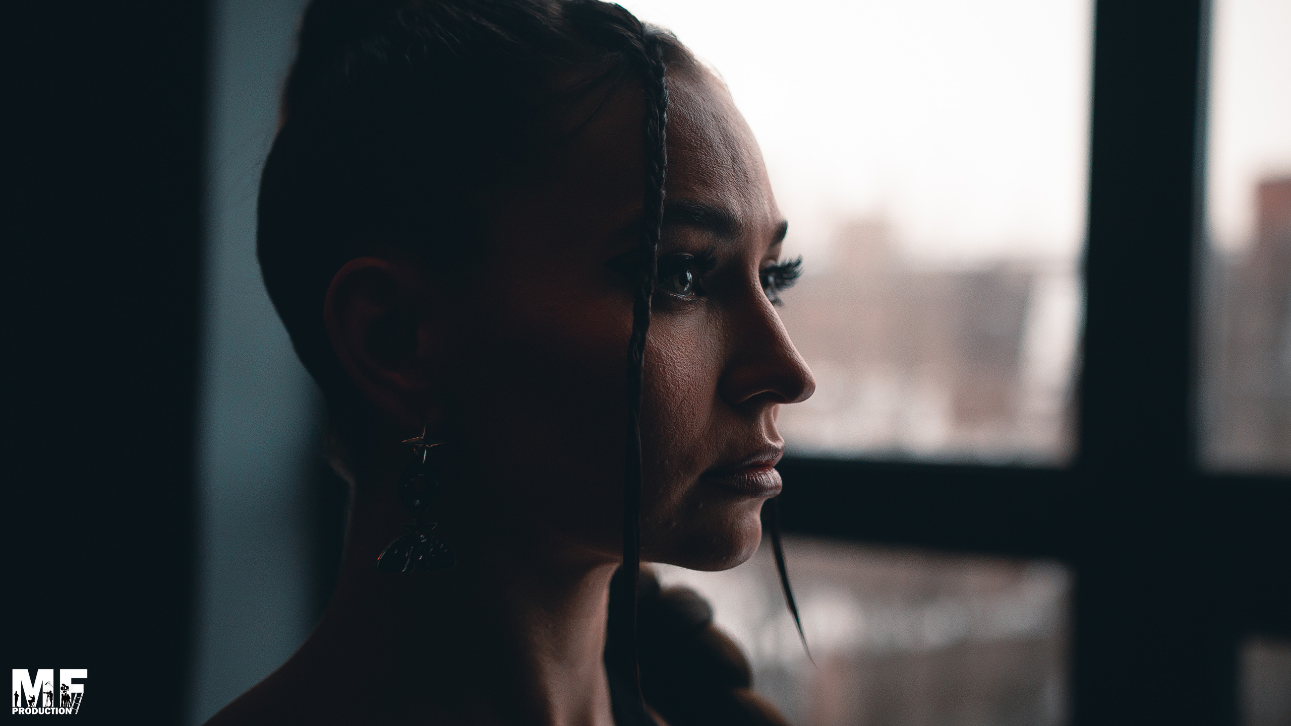 STUDIO — JULIA. MOVIE FAMILY PRODUCTION