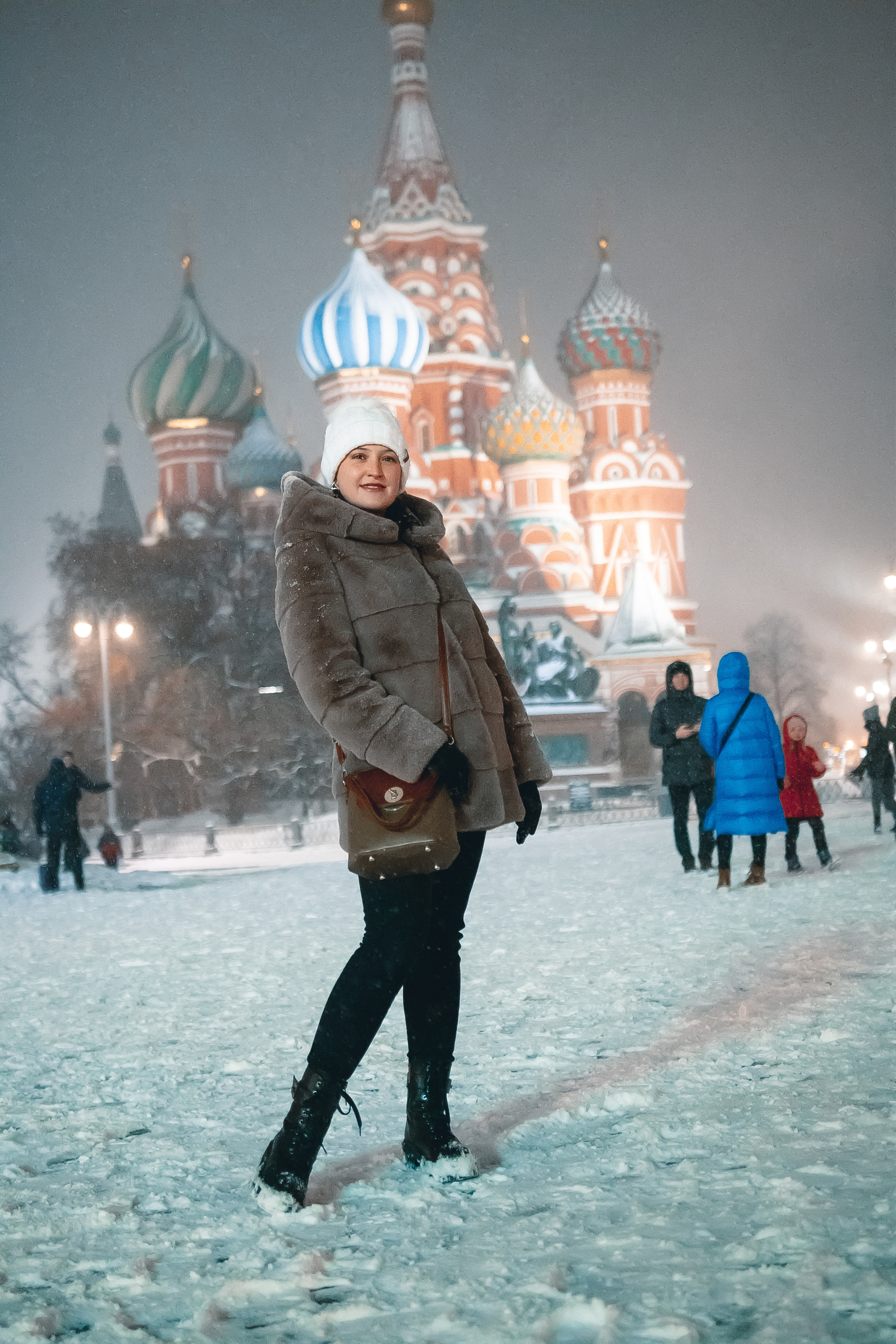 FAMILY — NEW YEAR'S WALK. MOVIE FAMILY PRODUCTION