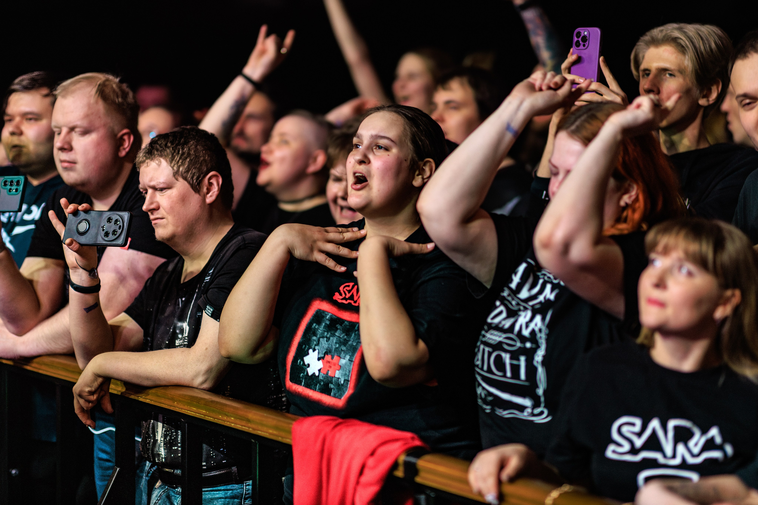 SARA. Репортажный фотограф Екатеринбург | Яркий, качественный репортаж | Концерты, клубы, репортаж, праздники, корпоративы