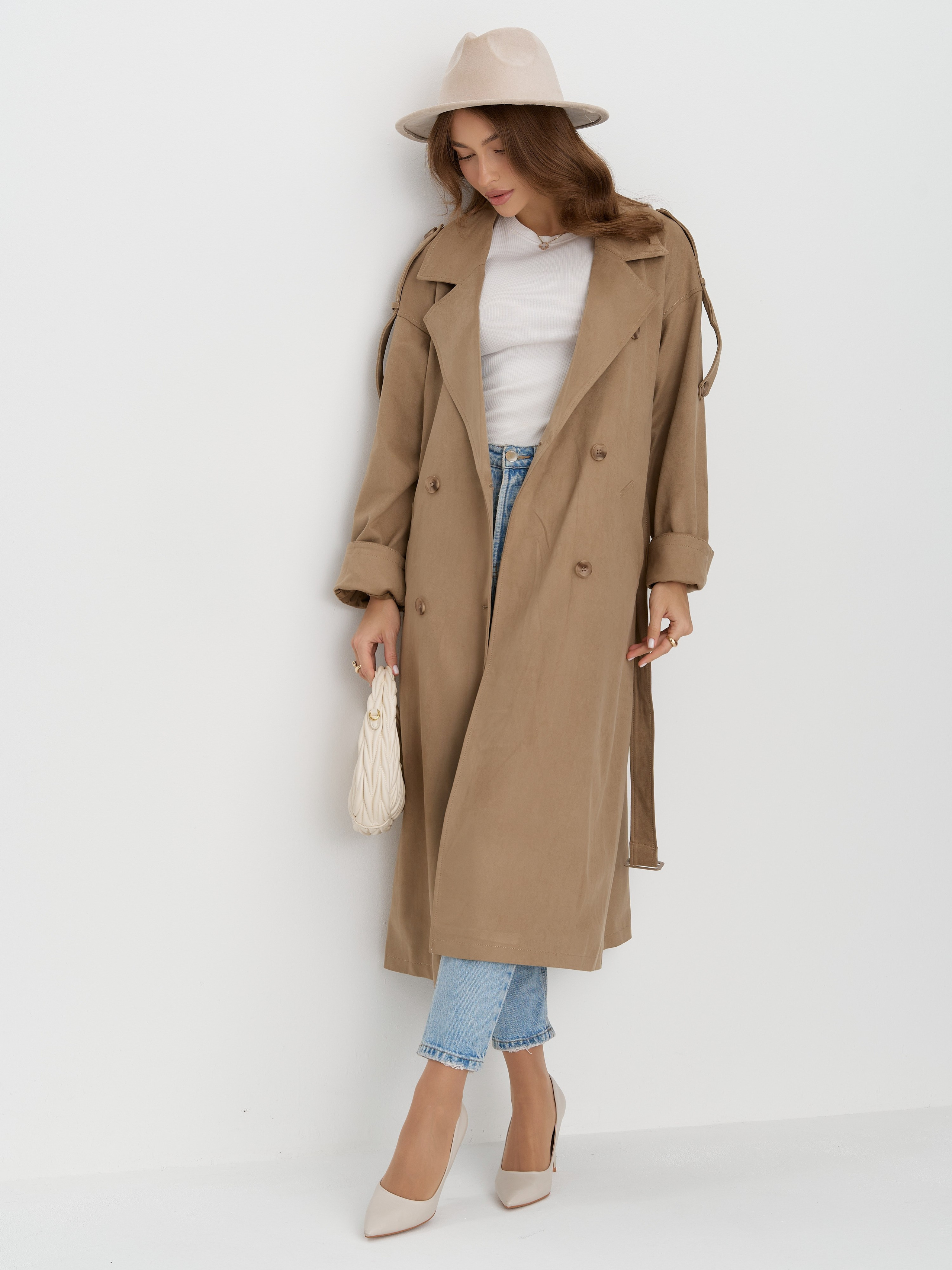 Тренчи. Фотограф для маркетплейсов в Москве