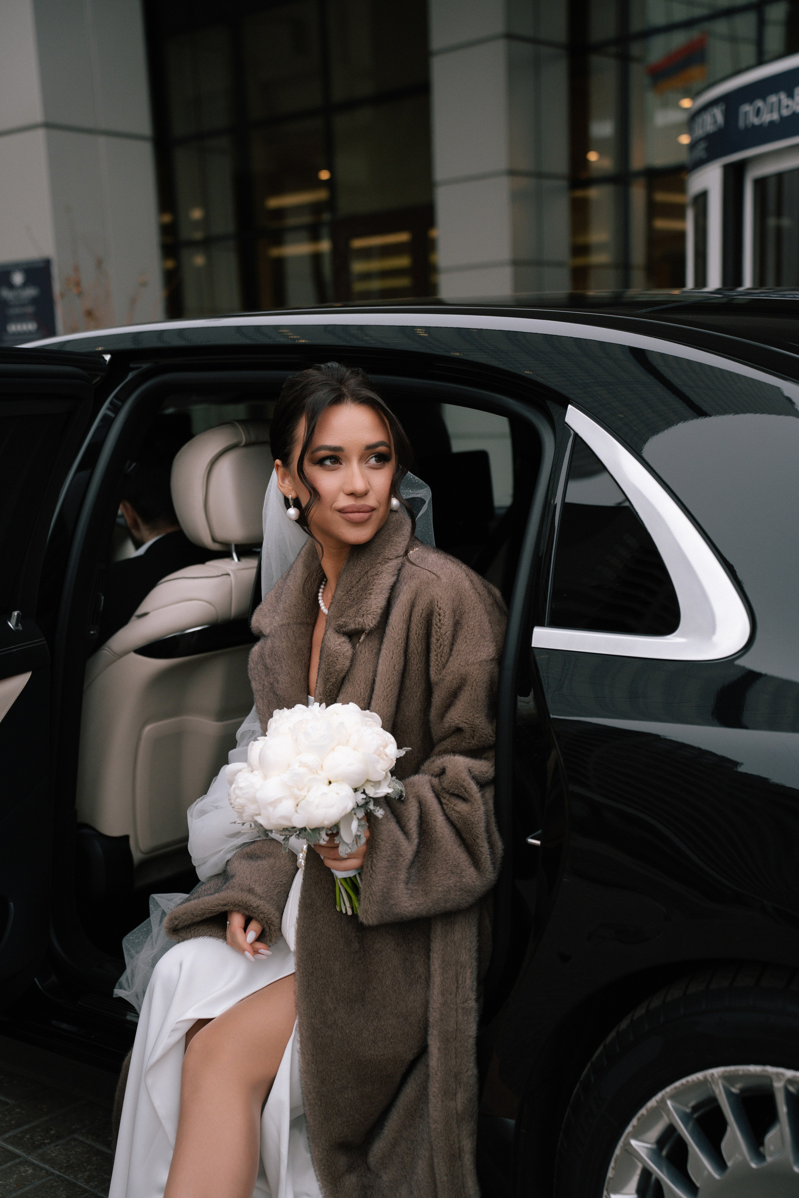 Свадебная фотосессия в отеле Plaza Garden Moscow WTC