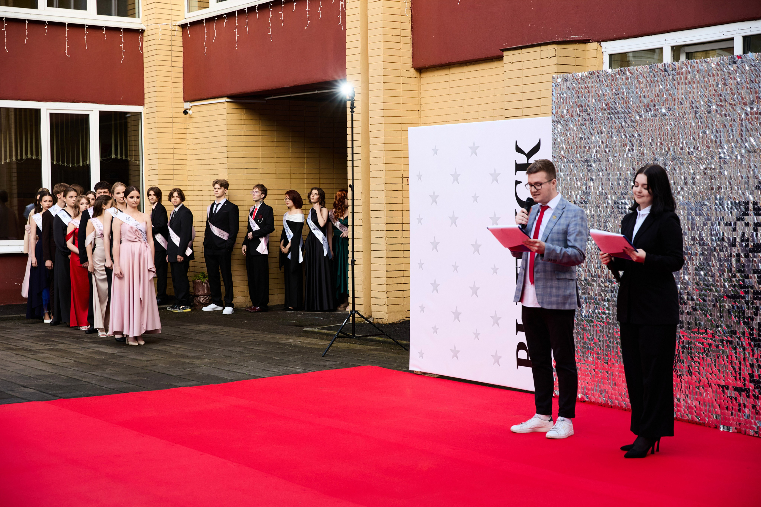 Выпускной 11 класс. Свадебная, репортажная фотосъемка и видеосъемка в Минске. Илья и Юлия Ширмановы. Фотограф | Видеограф | Минск