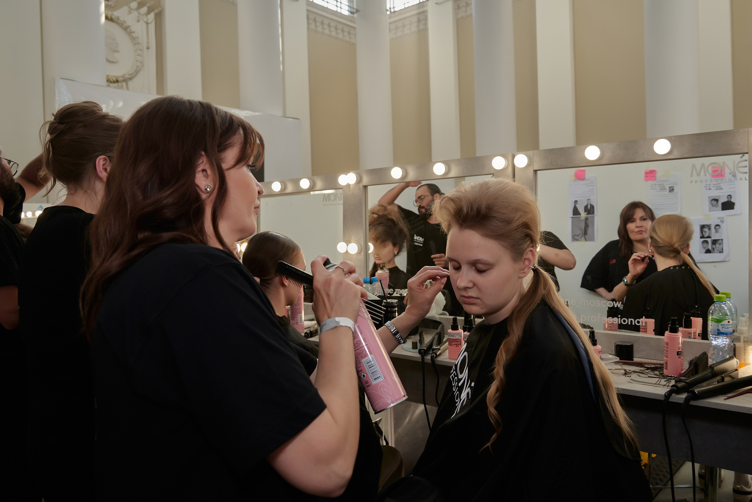 Backstage с показа ALENA COJOCARU RFW 2025. Наталия Дианова — фотограф для брендов и экспертов в Москве