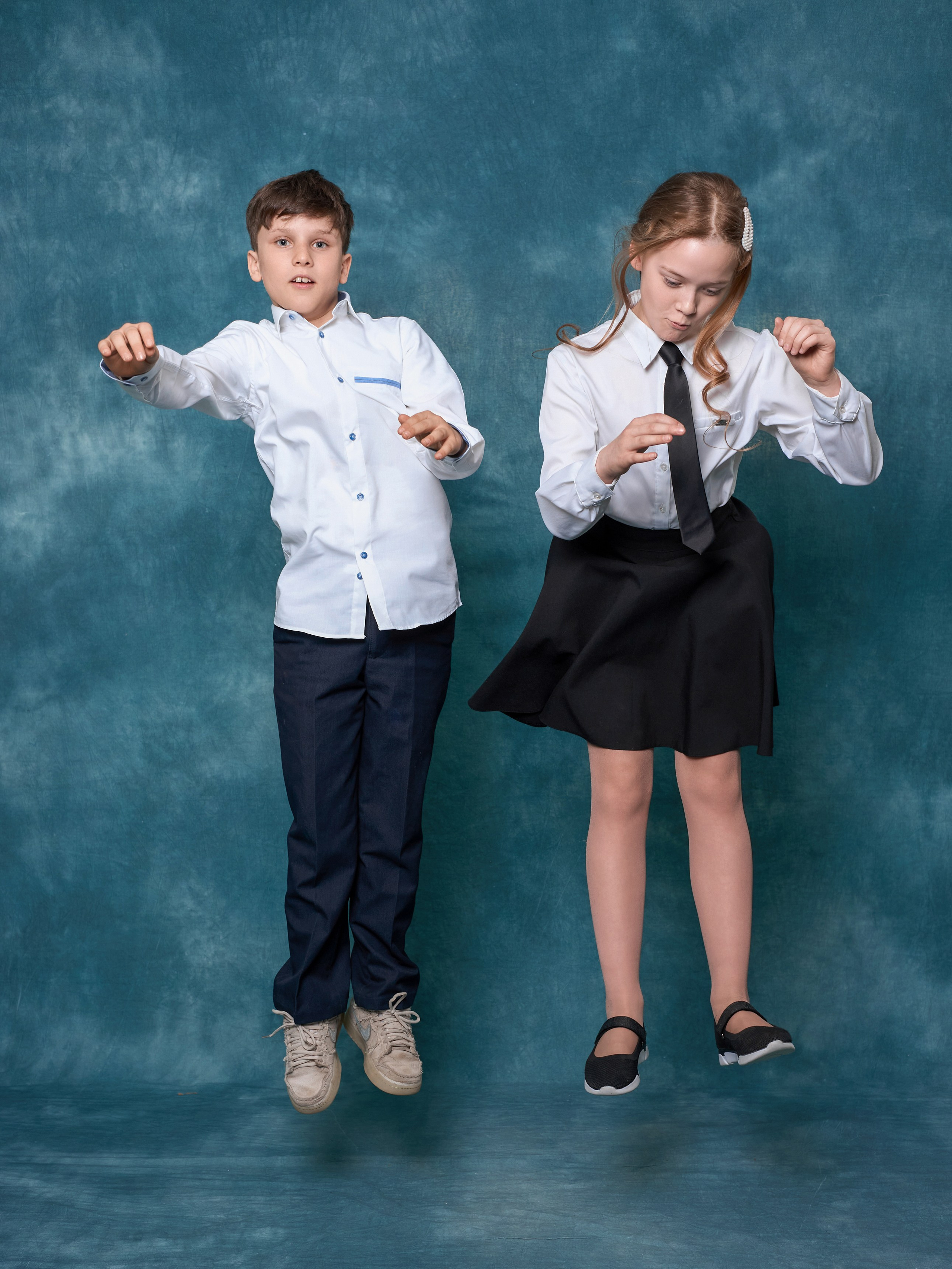 Школьный альбом "Кубы бирюза". Выпускные альбомы в Тюмени для школ, садов, вузов спортивных секций