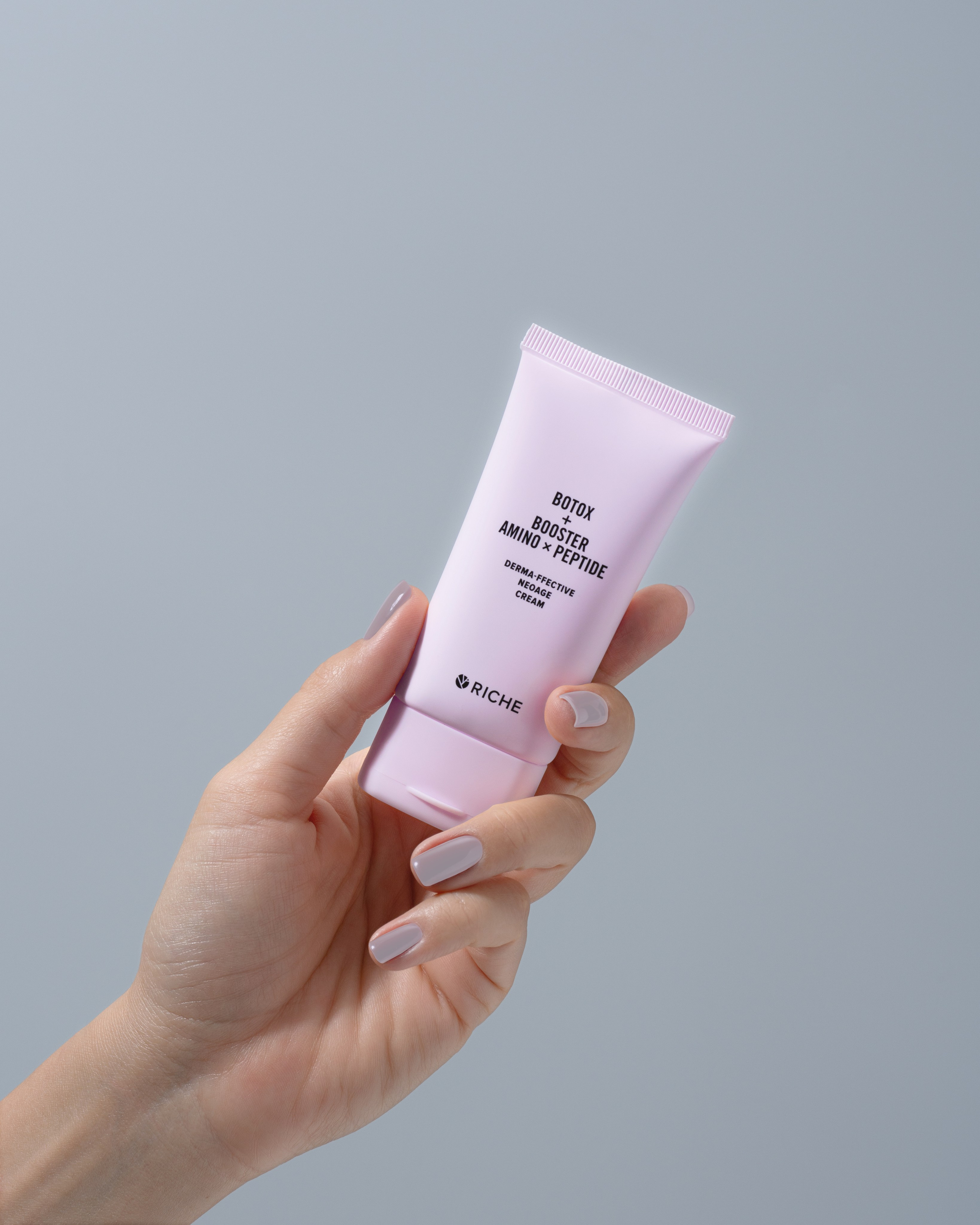 BEFORE/AFTER PRODUCT. Ekaterina Tambovtseva. Professional retoucher. Beauty. Fashion. Commercial. Retouching from $3