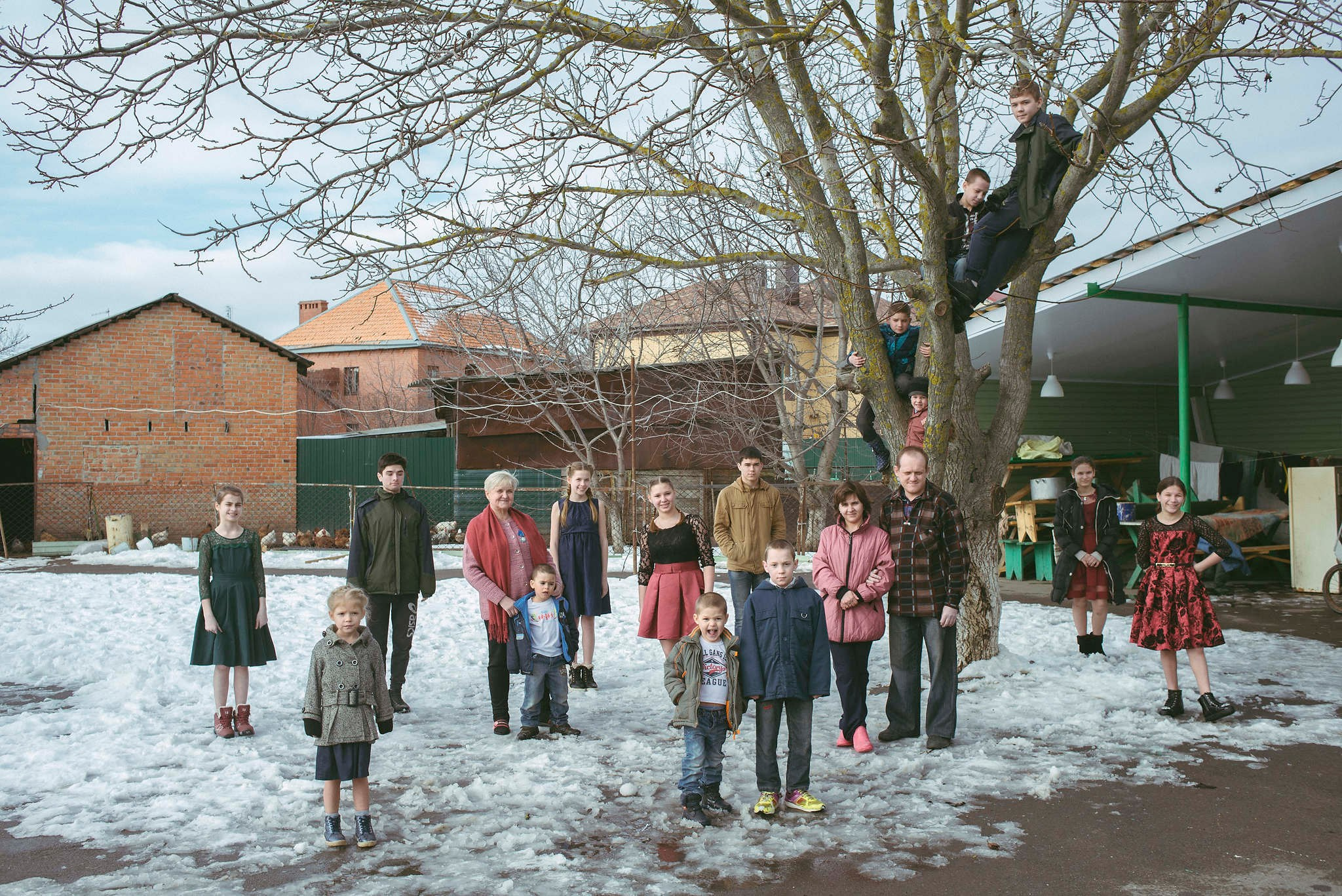 Портрет многодетной семьи священника с Ростовской области. Съемка для журнала Telegraph.