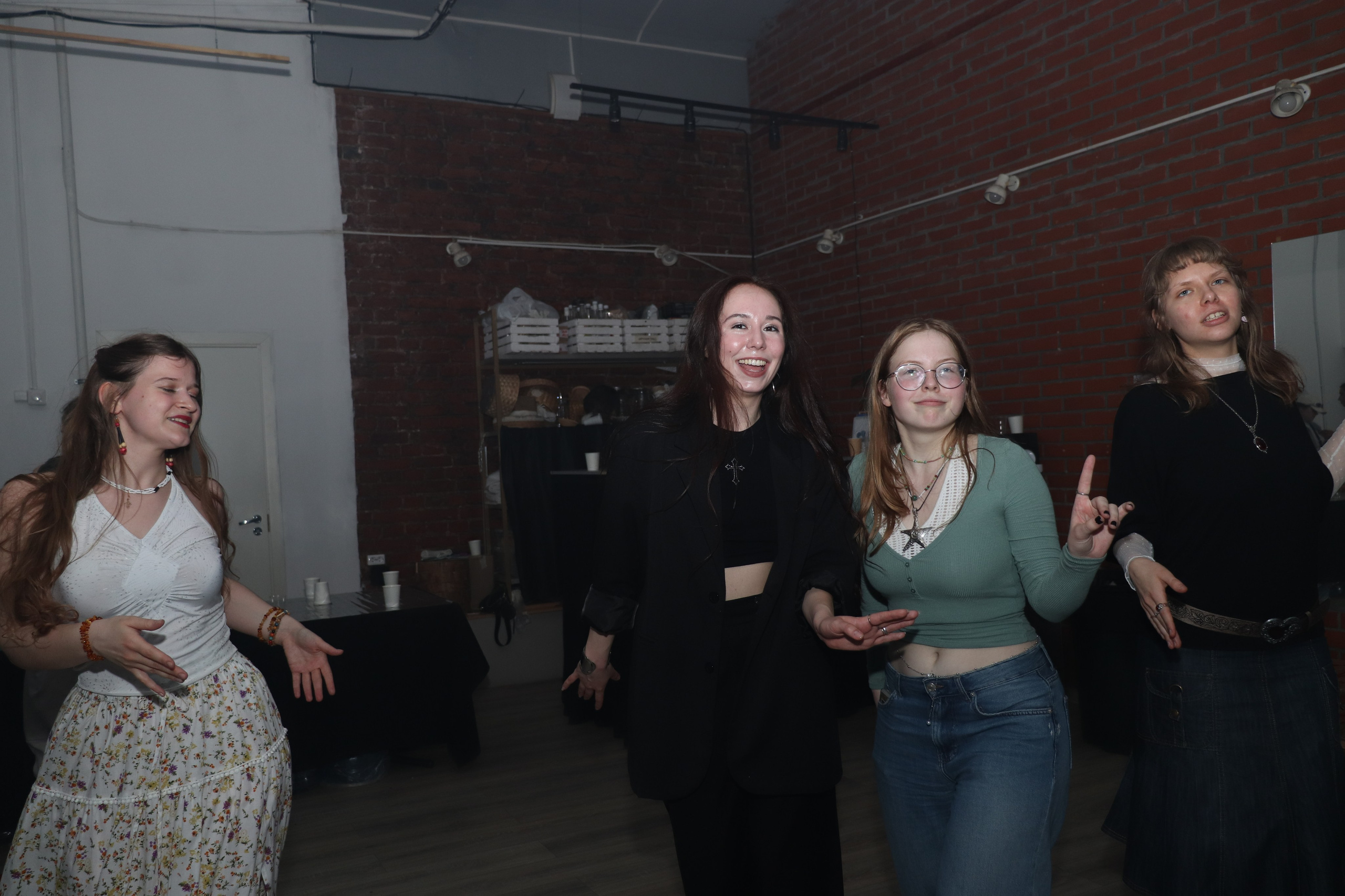 Дискотека 90х молодёжного «клуба 52». Ивентный фотограф в Санкт-Петербурге Олег Комков