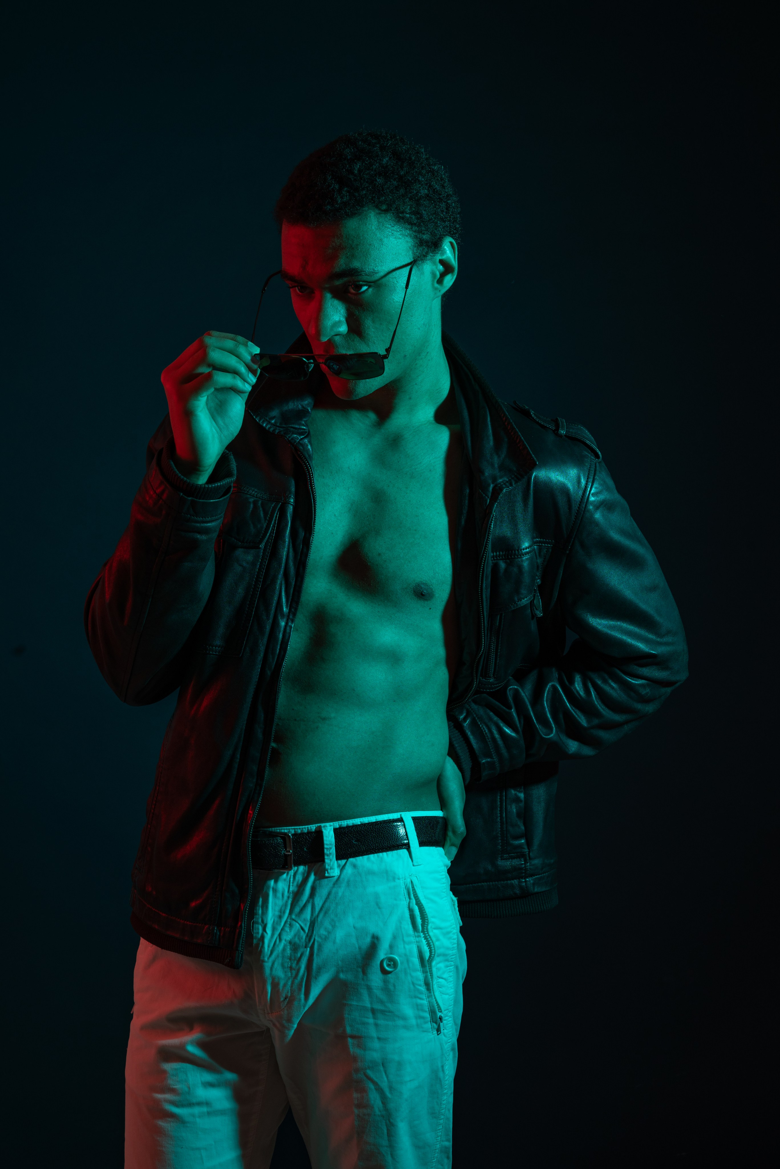 Мужская фотосессия. П&П — Полезное с Приятным. Фотоэкскурсии — Москва на память. Экскурсовод и фотограф в Москве. Увези столицу в своём альбоме!