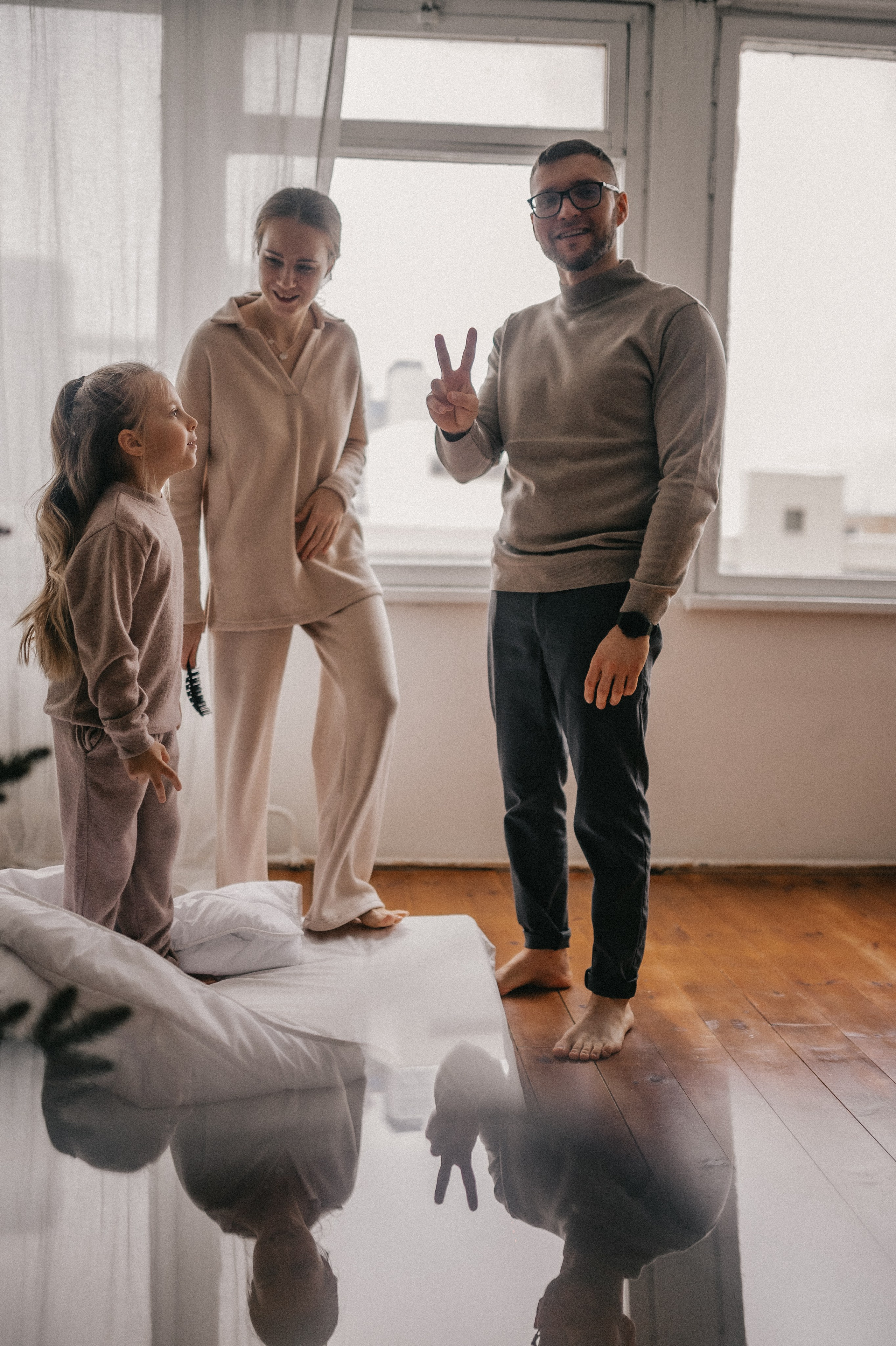 Коля, Таня и Мира в студии Каприфоль. Семейный и свадебный lifestyle-фотограф в Москве Мария Петрова