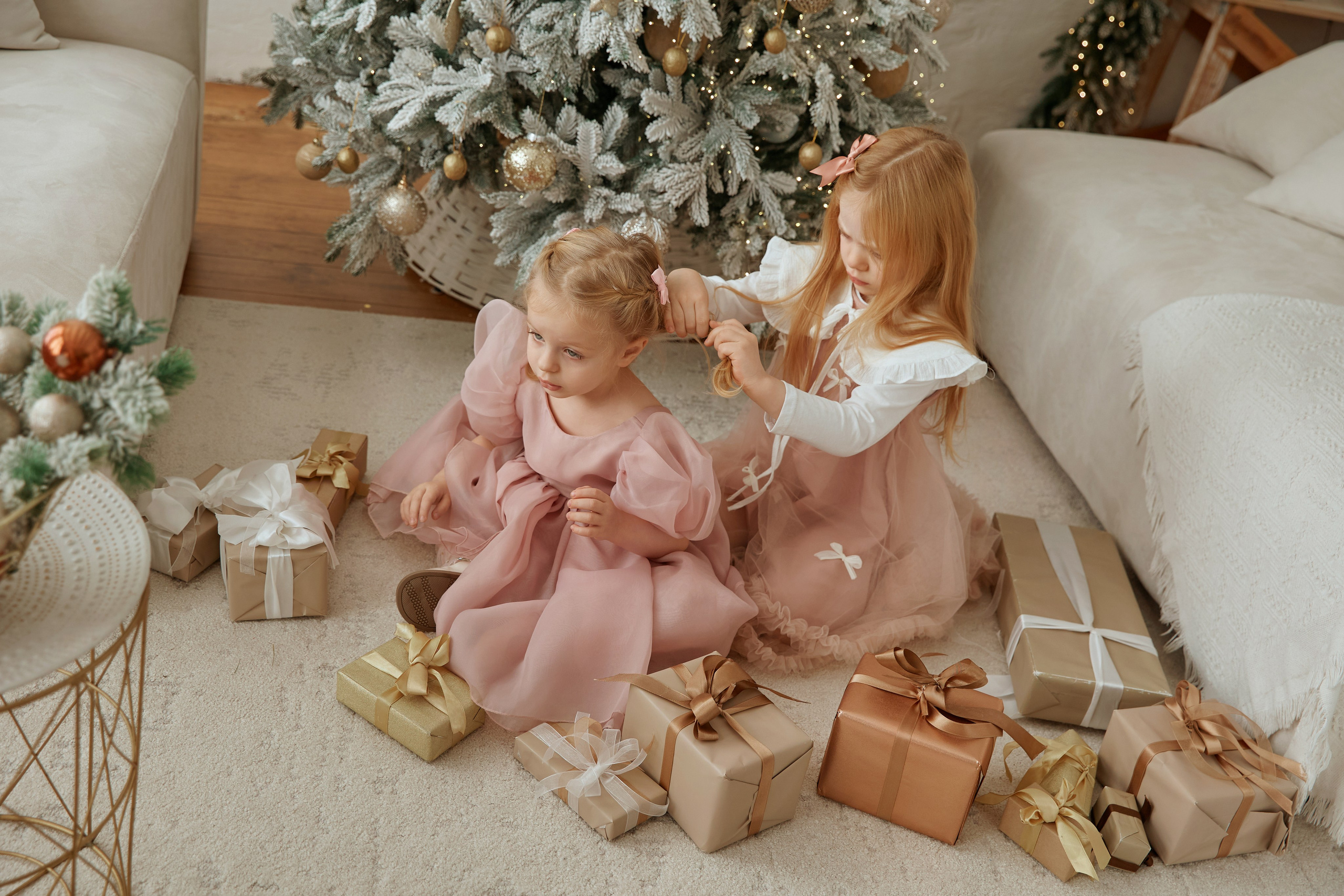 Полина с дочками. Фотограф женского портрета, беременности и материнства Харькова Елена