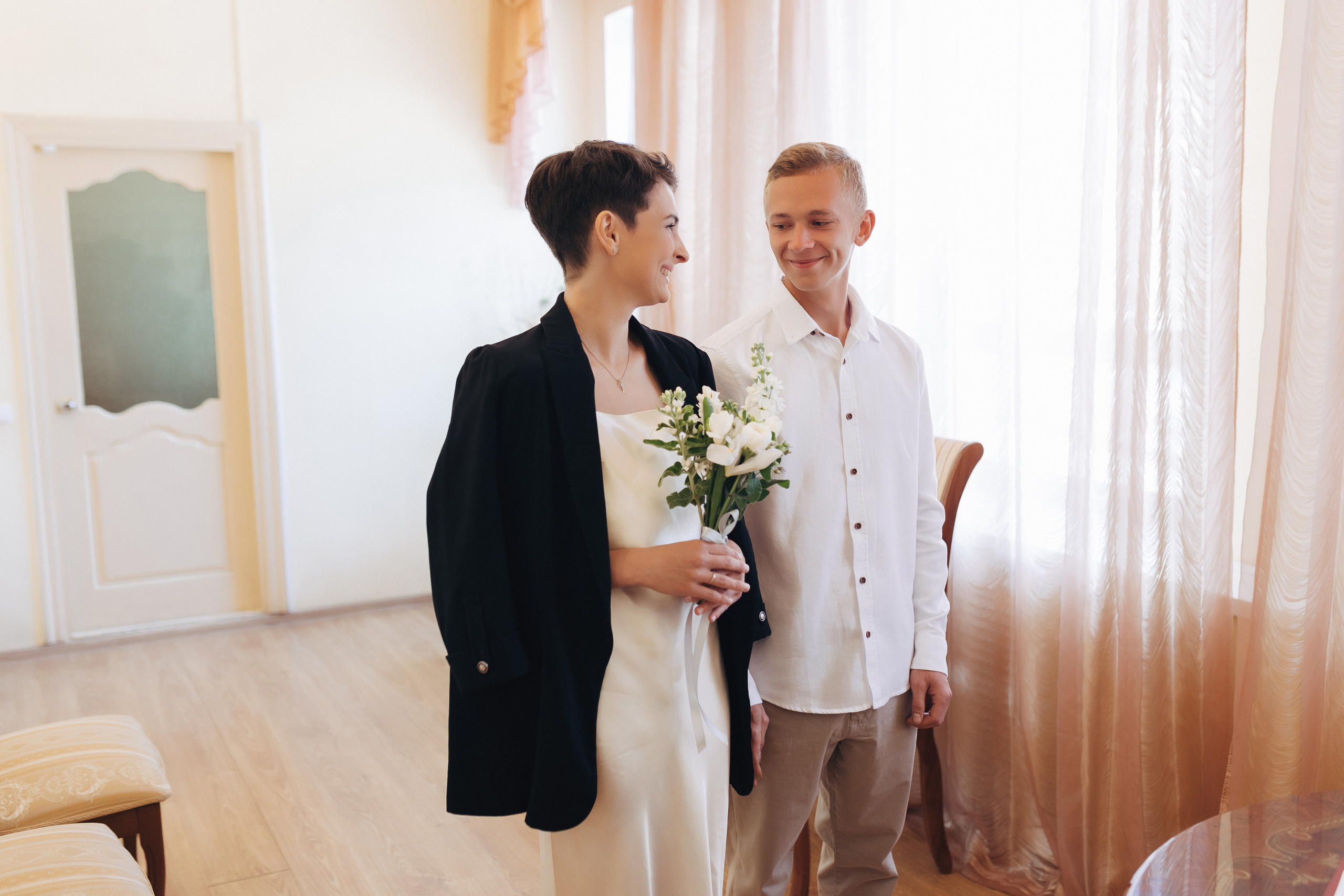 Мини прогулка+загс. Свадебный и семейный фотограф в Астрахани Заскокина Анастасия