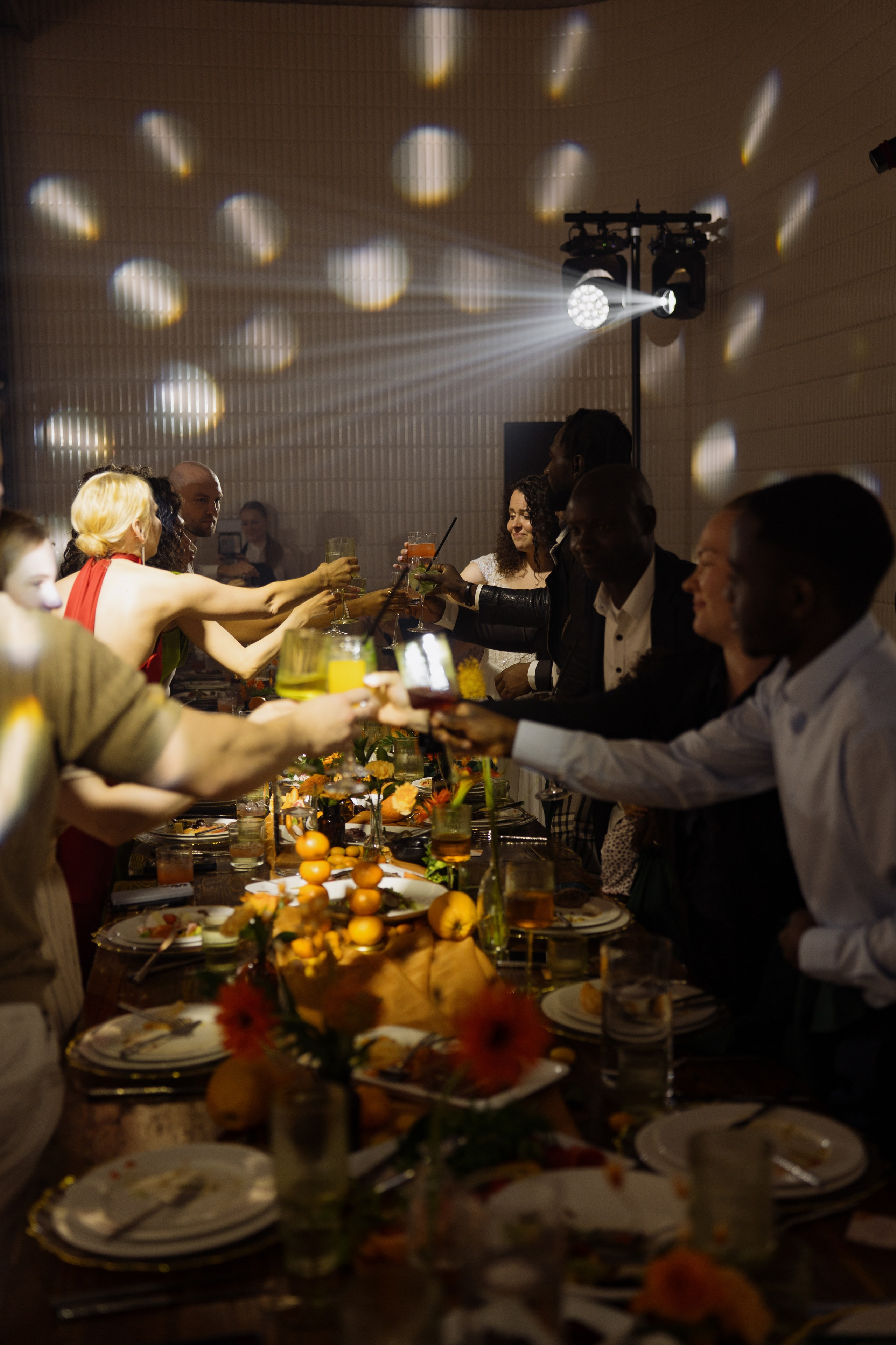 Orange story. Павел Мерк. Стильная свадебная фотография