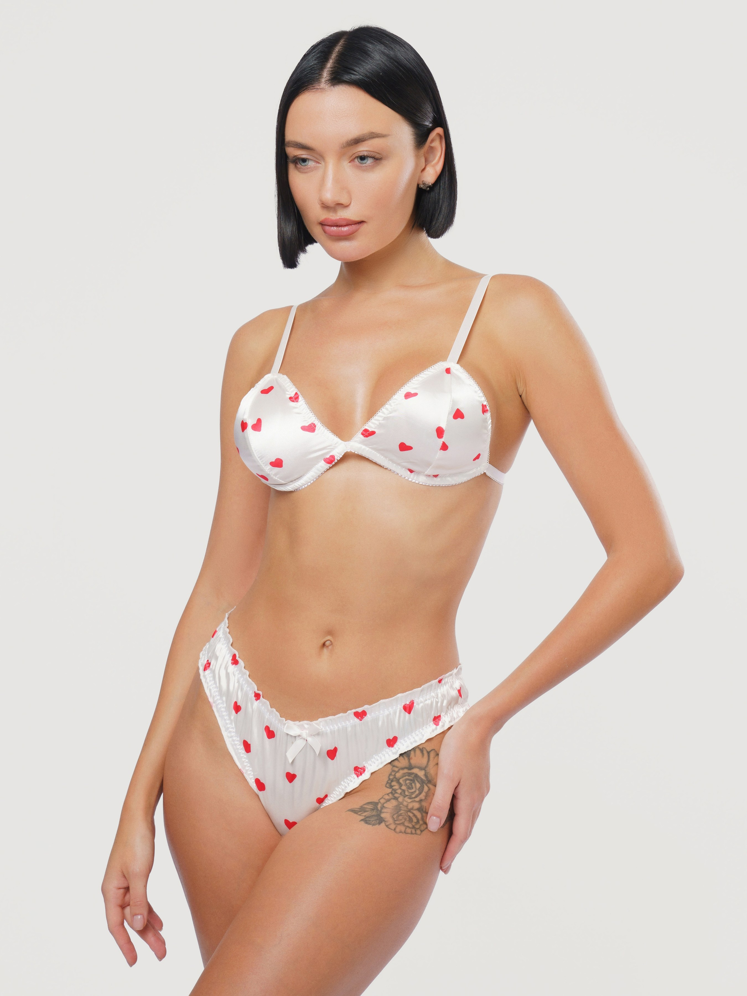 Съёмка белья и боди — фото и видео на моделях для брендов | KED Production. КЕД Студия-контент агентство полного цикла СПБ. Создаём фото, видео и контент, который помогает брендам и селлерам продавать больше