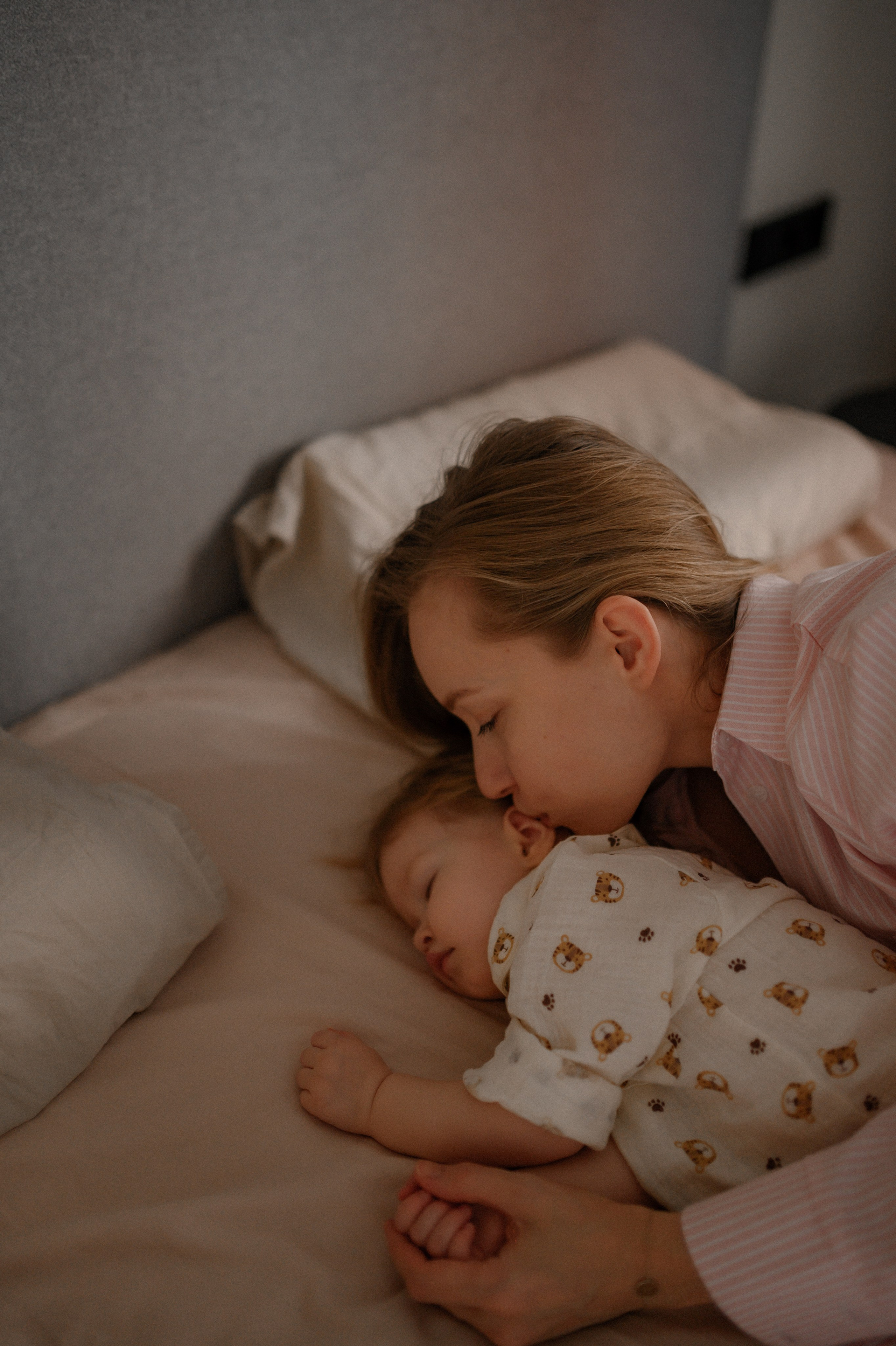 Даша и Варя дома. Семейный и свадебный lifestyle-фотограф в Москве Мария Петрова