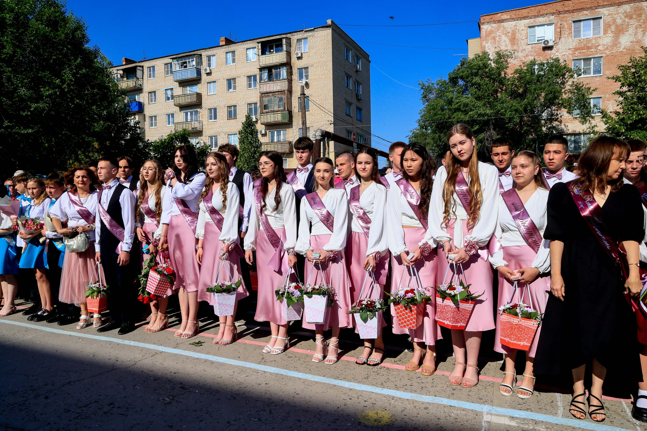 ШКОЛА ПОСЛЕДНИЙ ЗВОНОК. Свадебный фотограф — видеограф в г. Астрахань Екатерина Юмашева