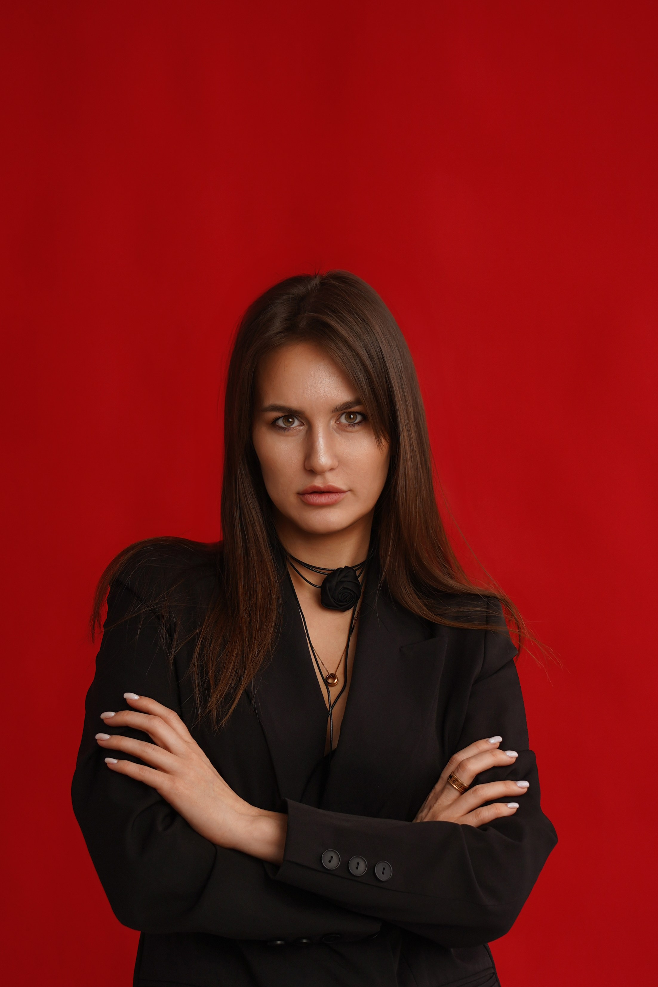 Фотостудия Imade (красный фон). Анна, фотограф Москва, Зеленоград