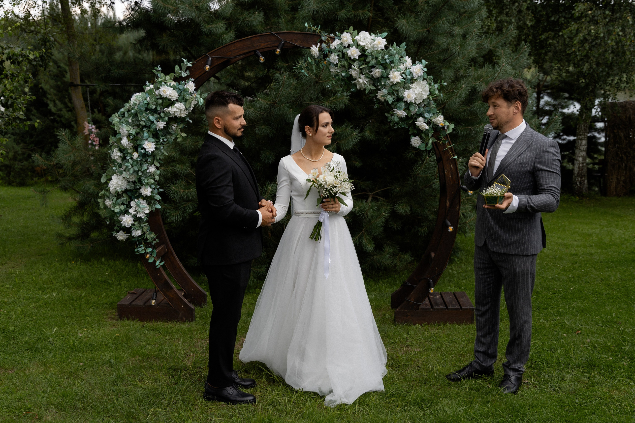 Свадебная фотосессия в агроусадьбе Лабодянка в Минске. Свадебный фотограф в Минске/Беларуси Сергей Спиридонов