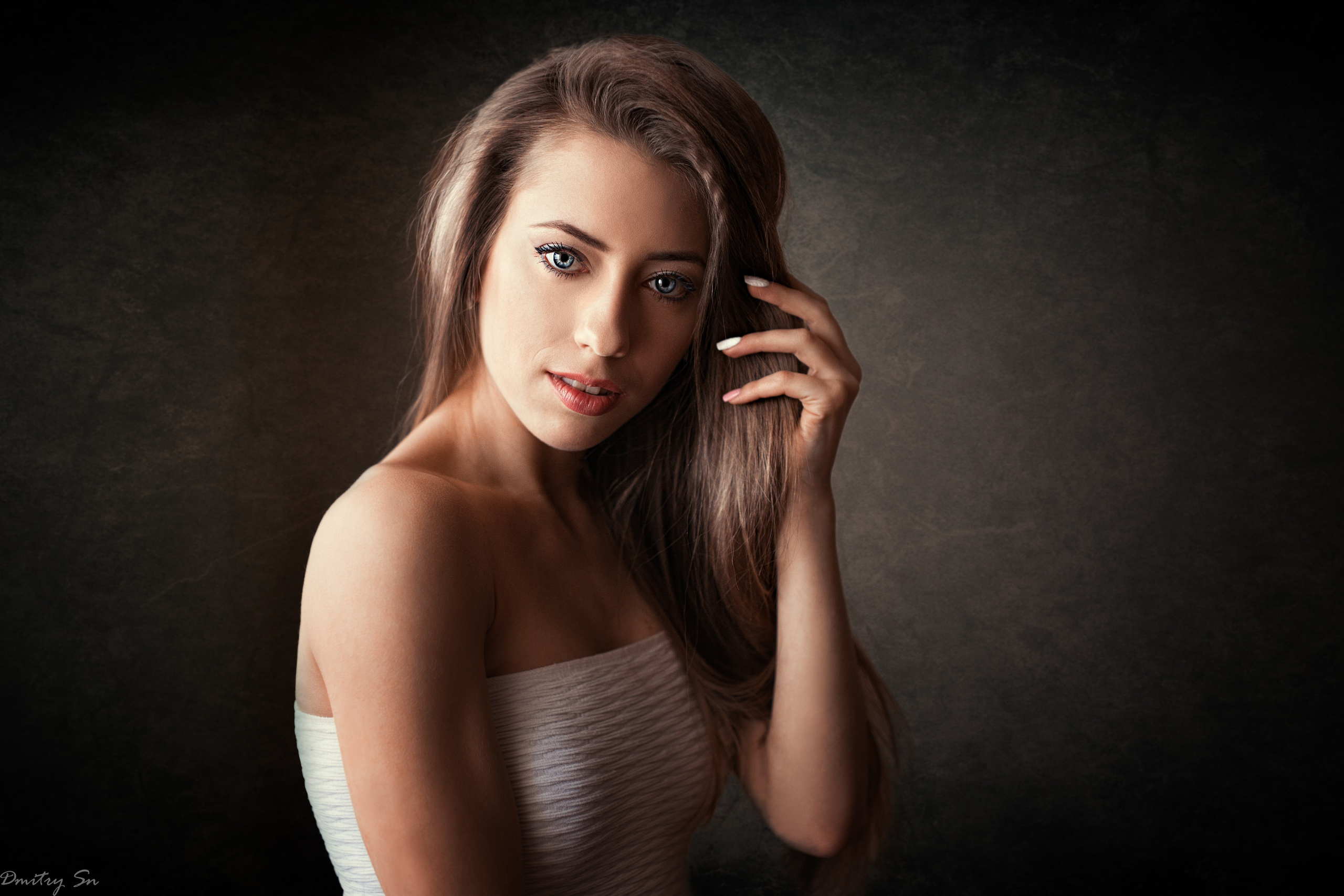 Портреты у окна с Викторией для «себя»