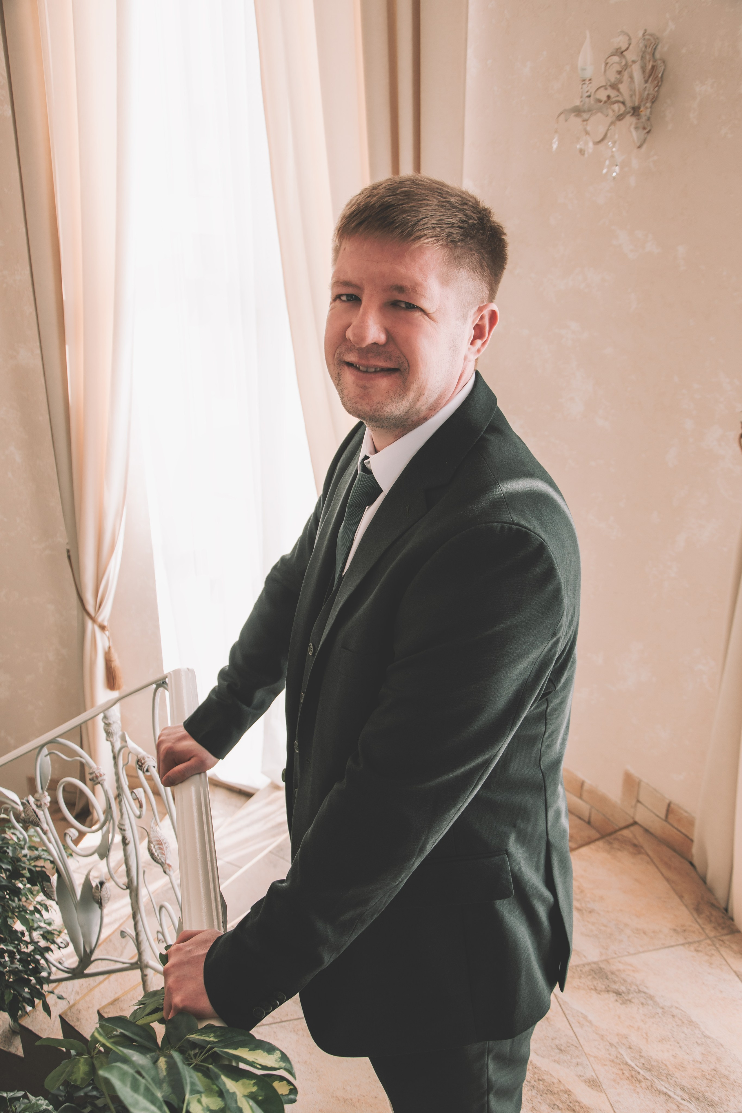 26.04.2025 (Фотосессия, роспись в Онии + фото с банкета). Семейный и свадебный фотограф Губкинский и Ставрополь