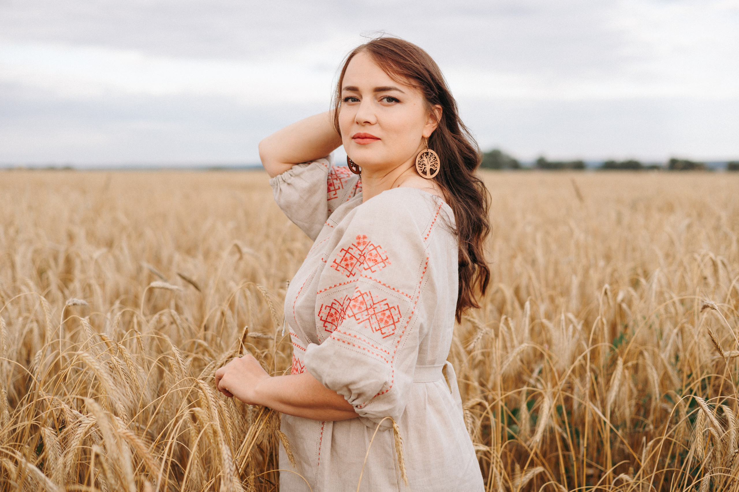 Оксана в пшеничном поле. Ваш фотограф