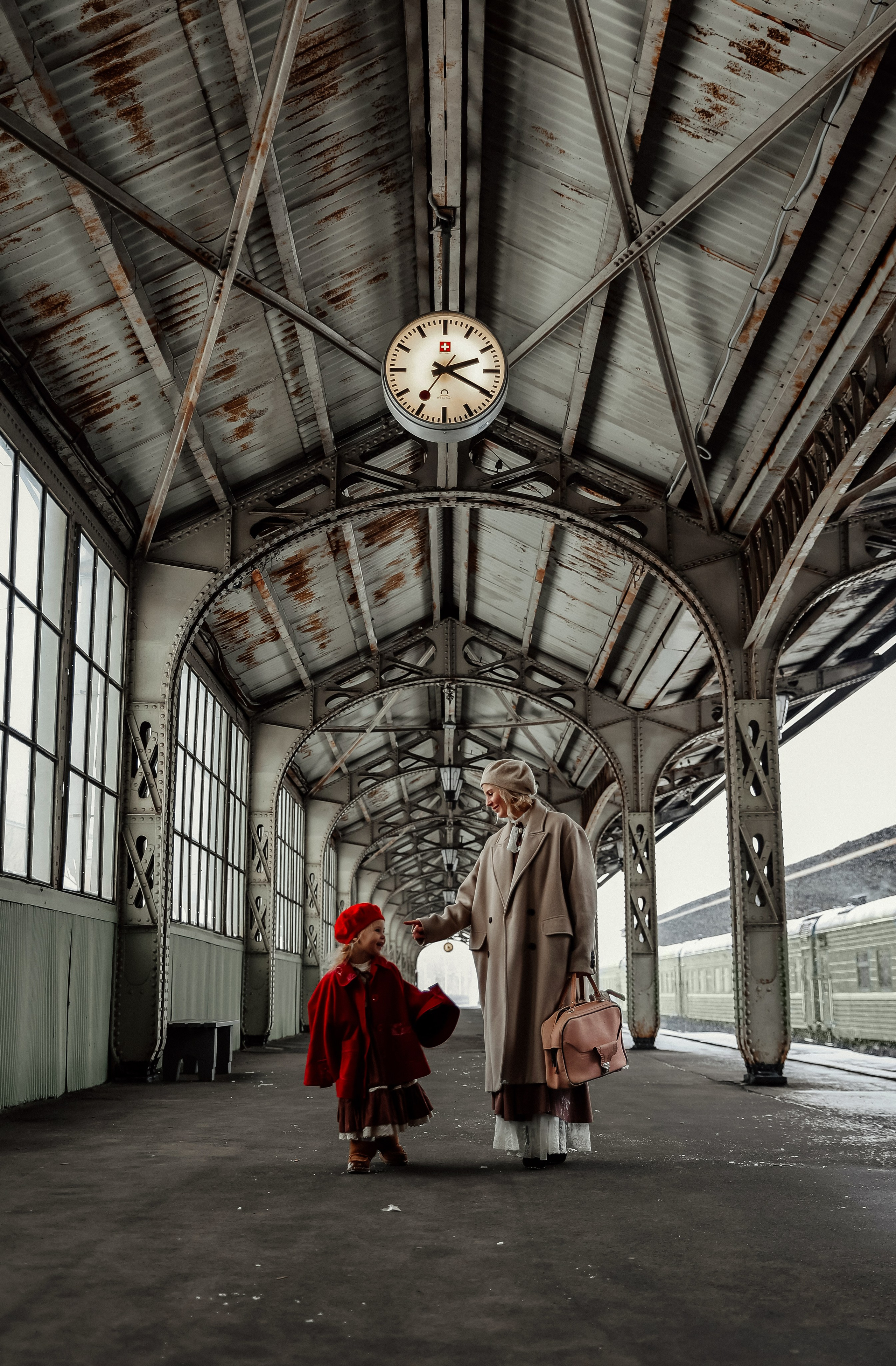 Ретро съемка на Витебском вокзале. Фотограф — Татьяна Кириллова, г. Санкт-Петербург