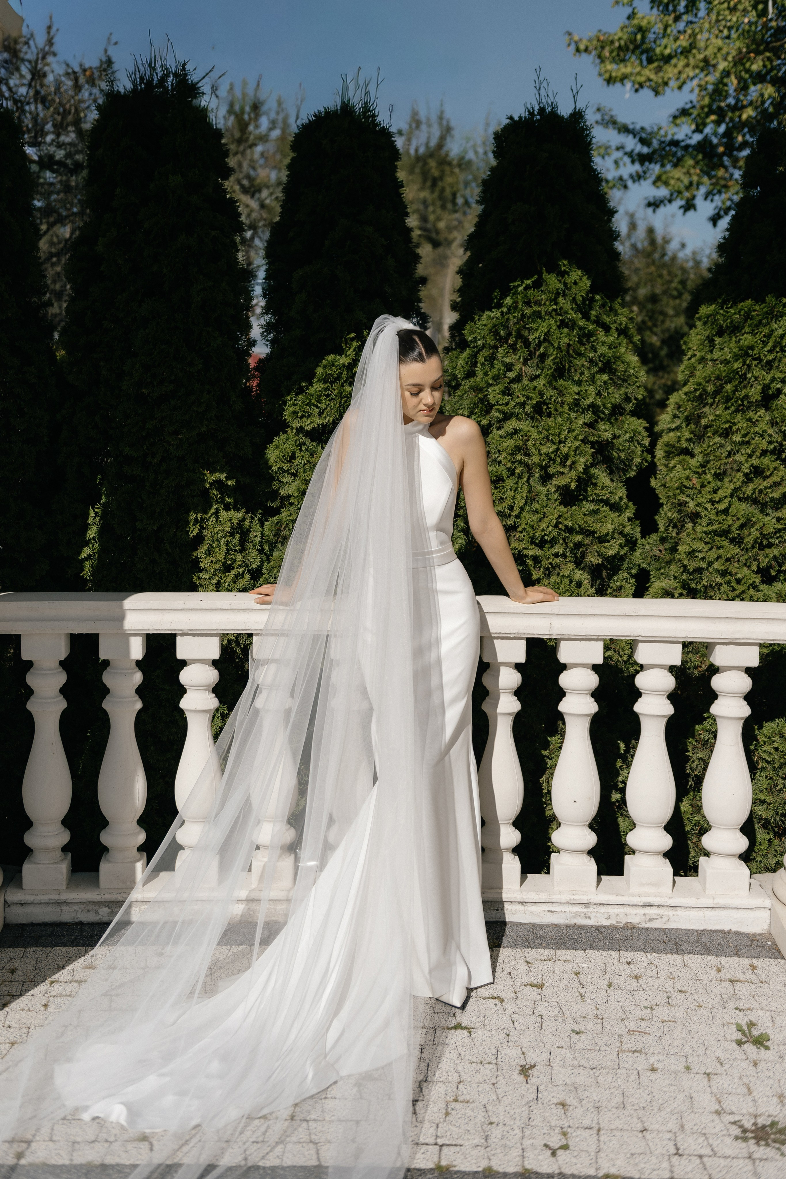 Wedding day in VERSAL PARK. Wedding PHOTOGRAPHER Andrew Vnukov