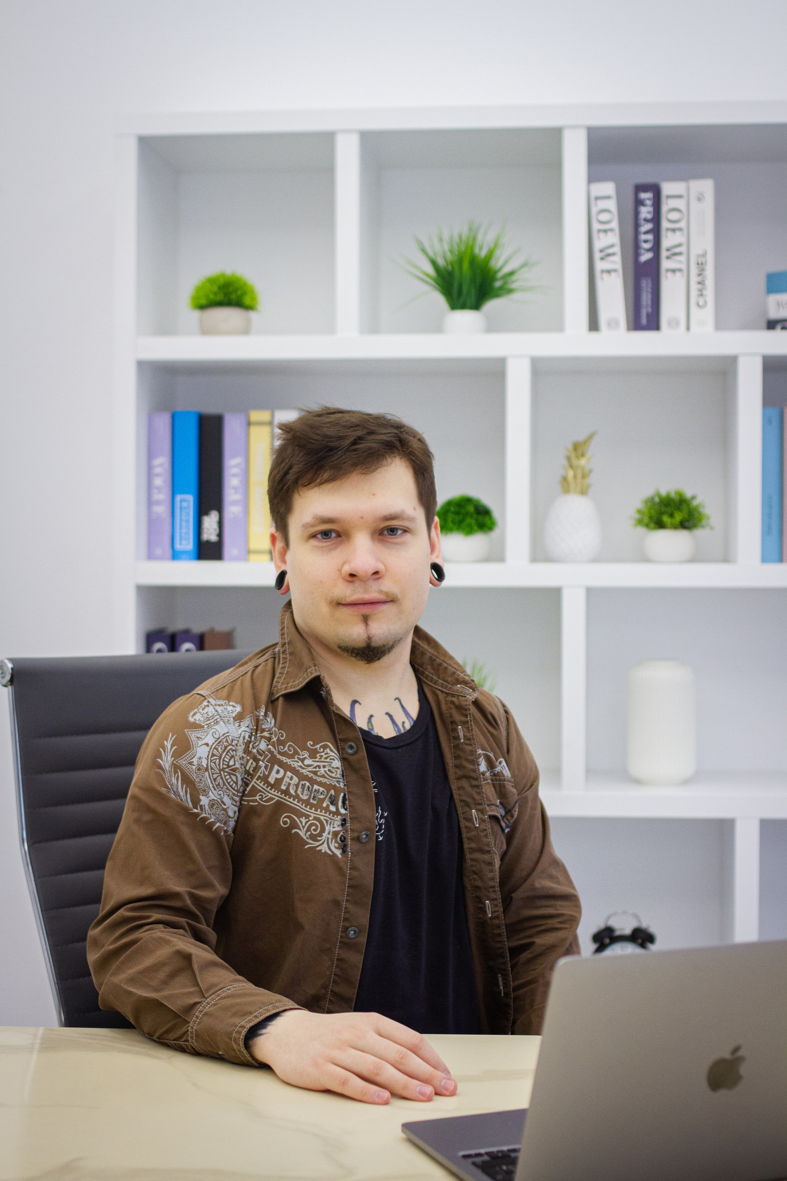 Владислав. Главная