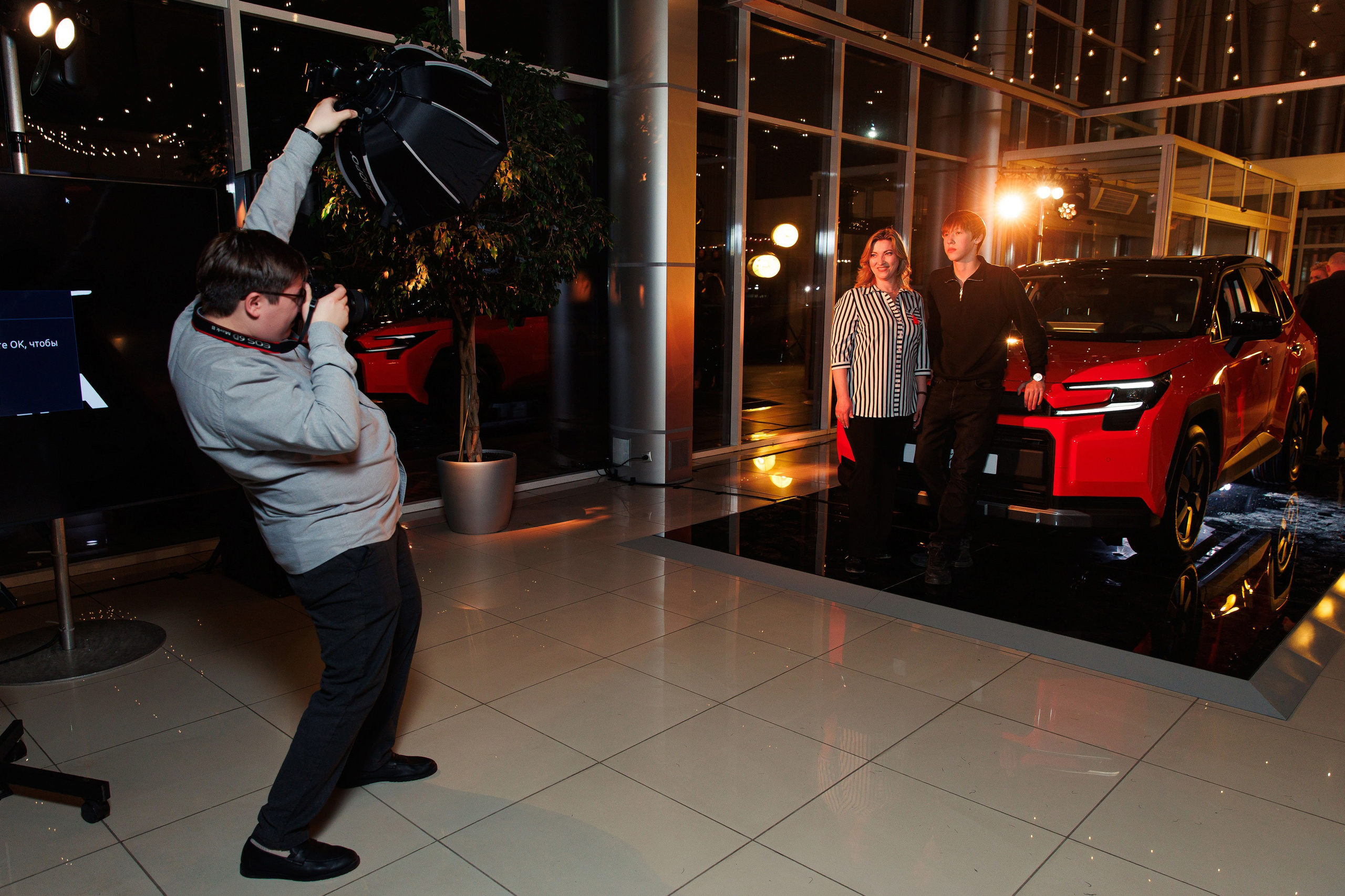 Презентация новой Toyota RAV4. Репортажный и свадебный фотограф в Уфе Павел Кожевников