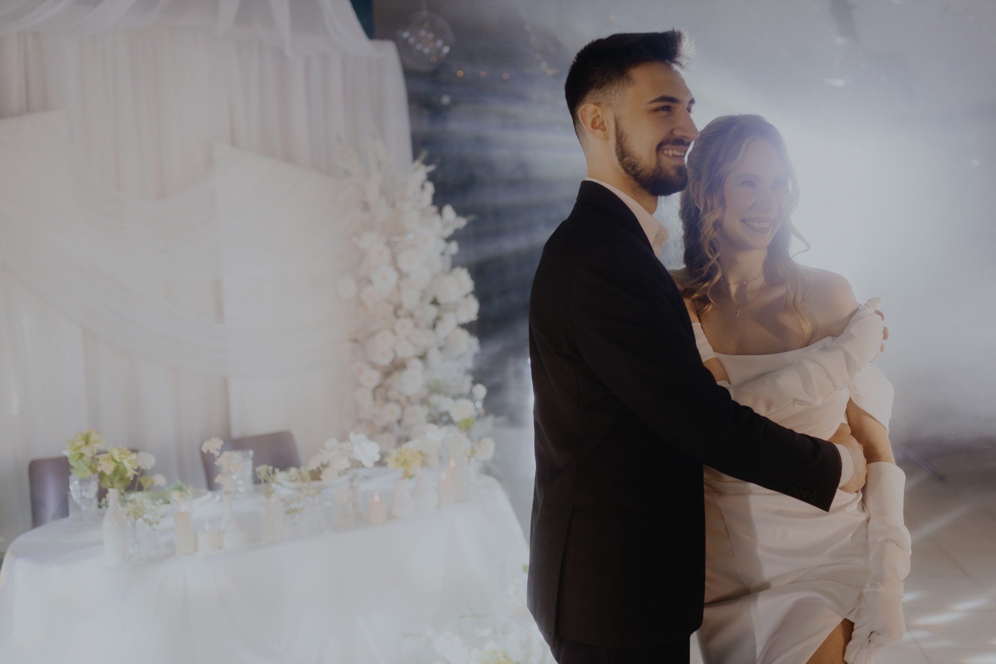 Перед банкетом (рест. Чабарок, Гомель). Свадебные фотографы в Гомеле и Минске Сергей и Анастасия Фещенок