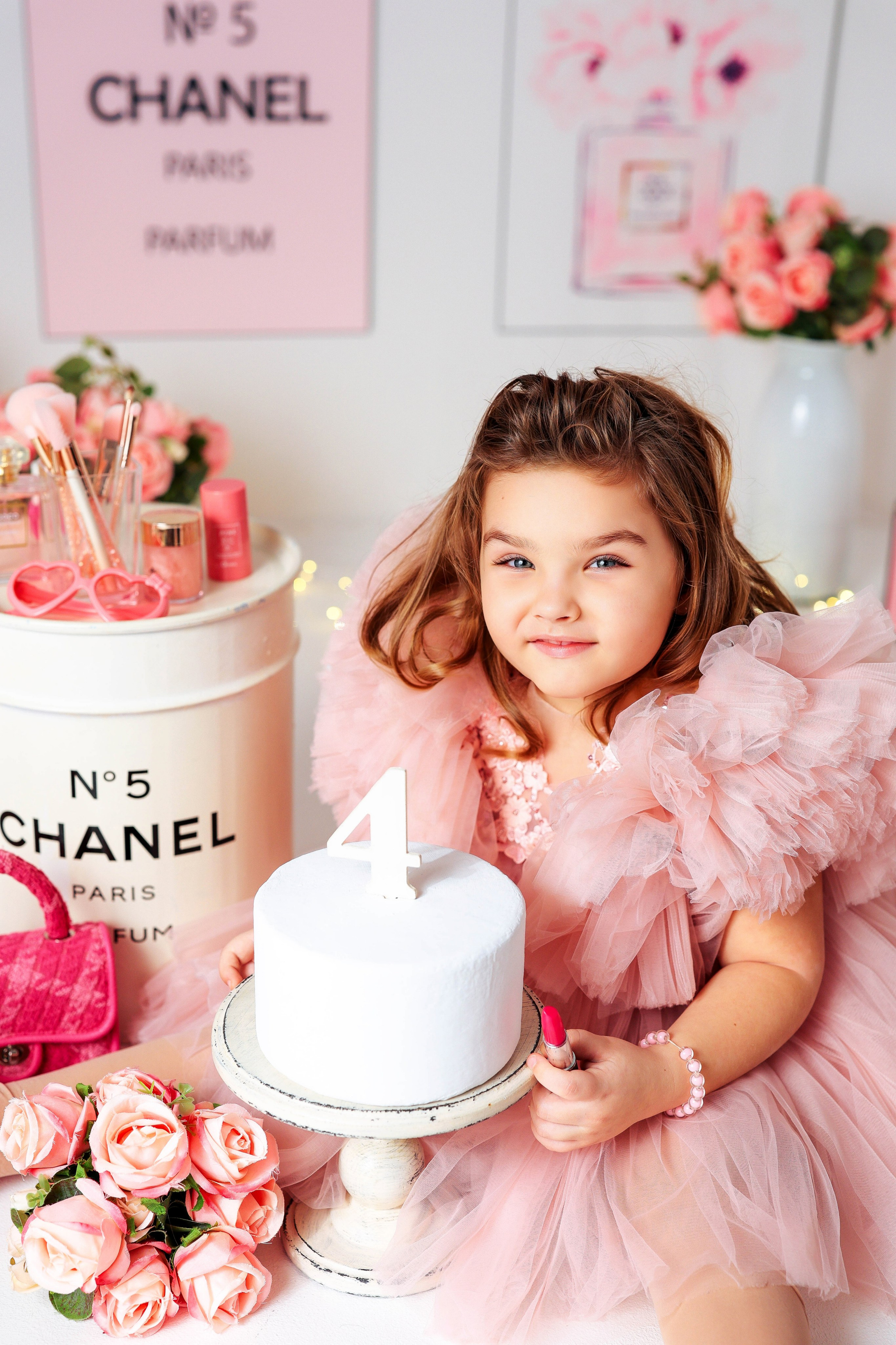 Малышки Антураж