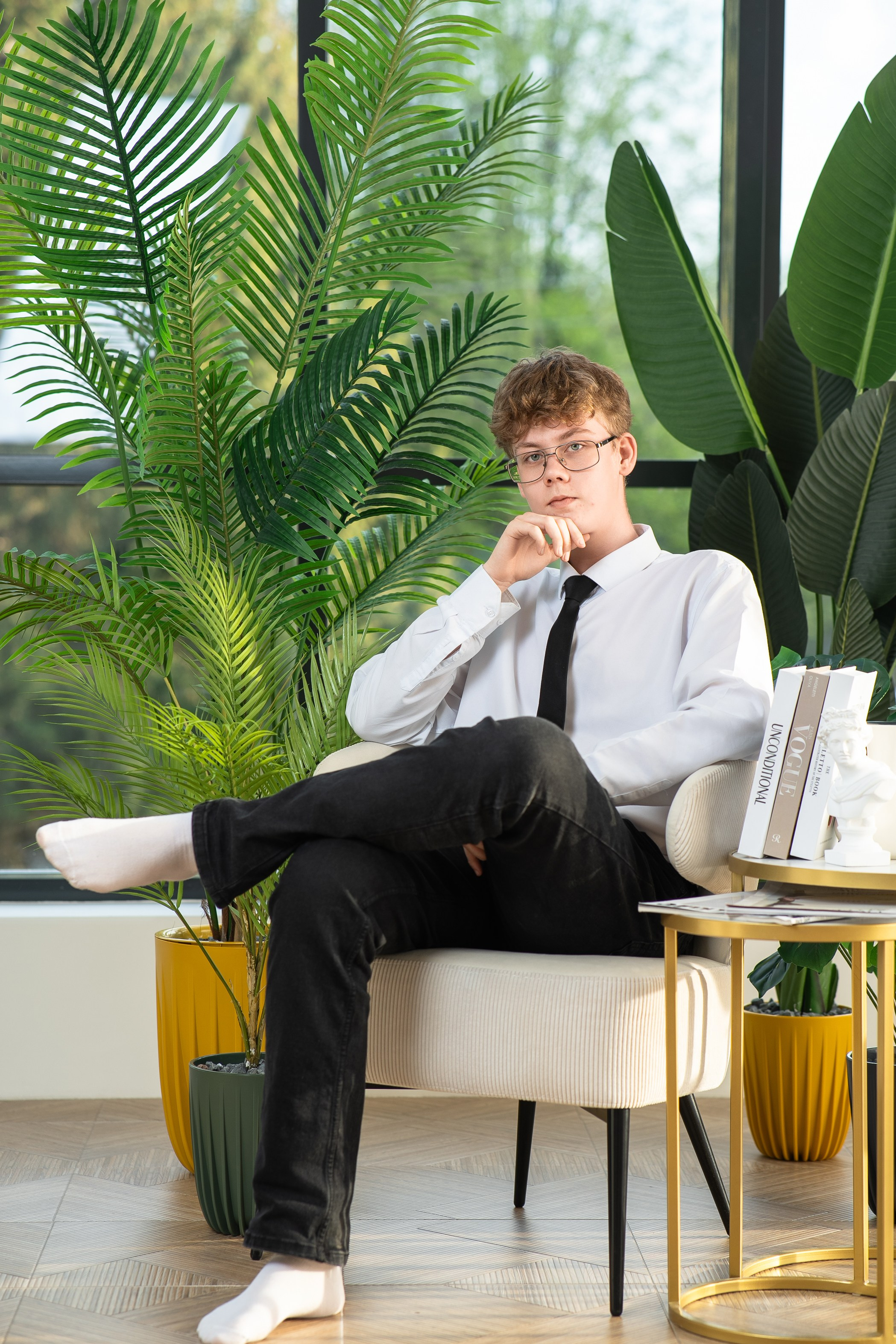 Выпускная фотосессия в фотостудии. Выпускные альбомы Нижнекамск Набережные Челны Фотостудия Небо