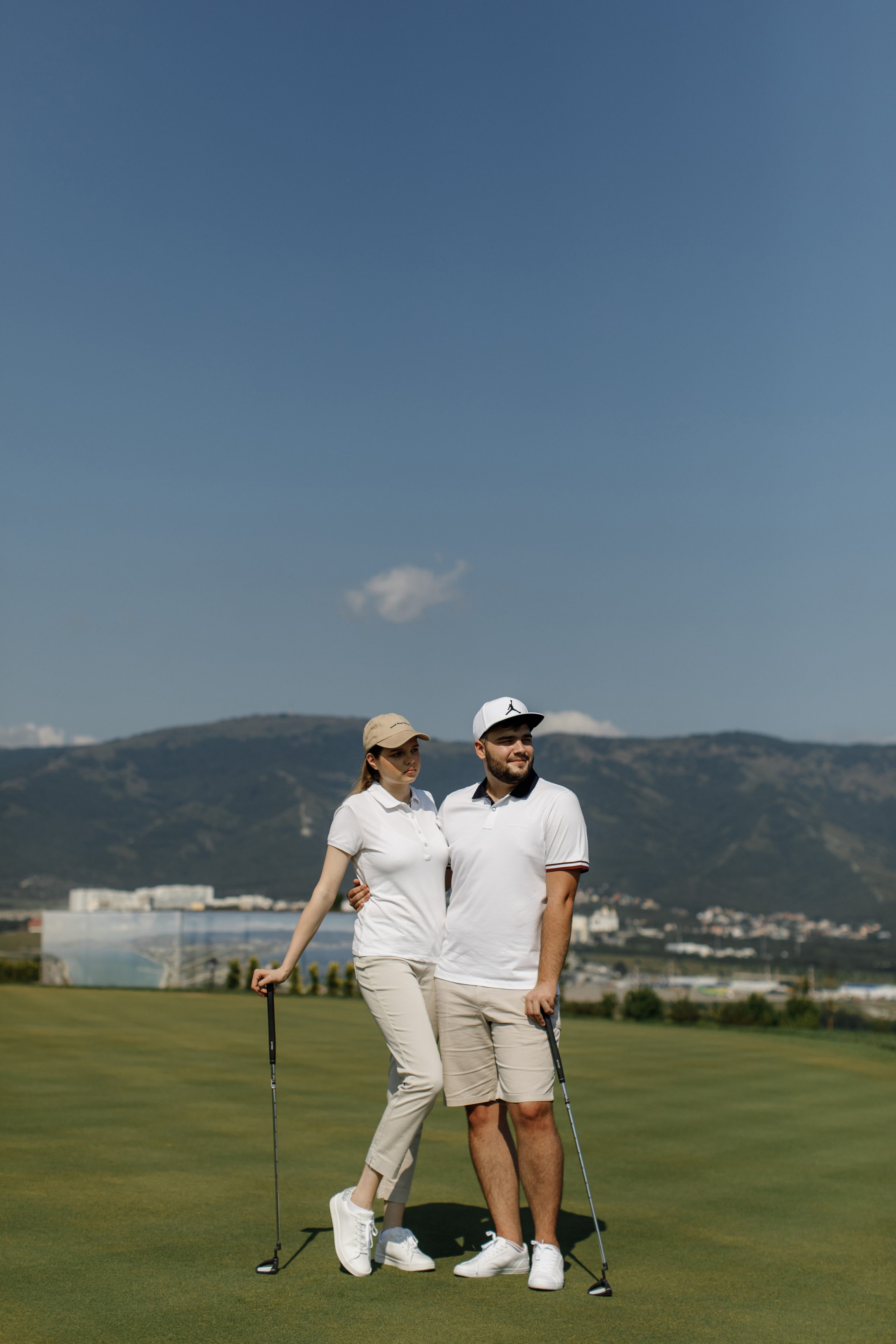 Скрестить клюшки. Никита Погосов