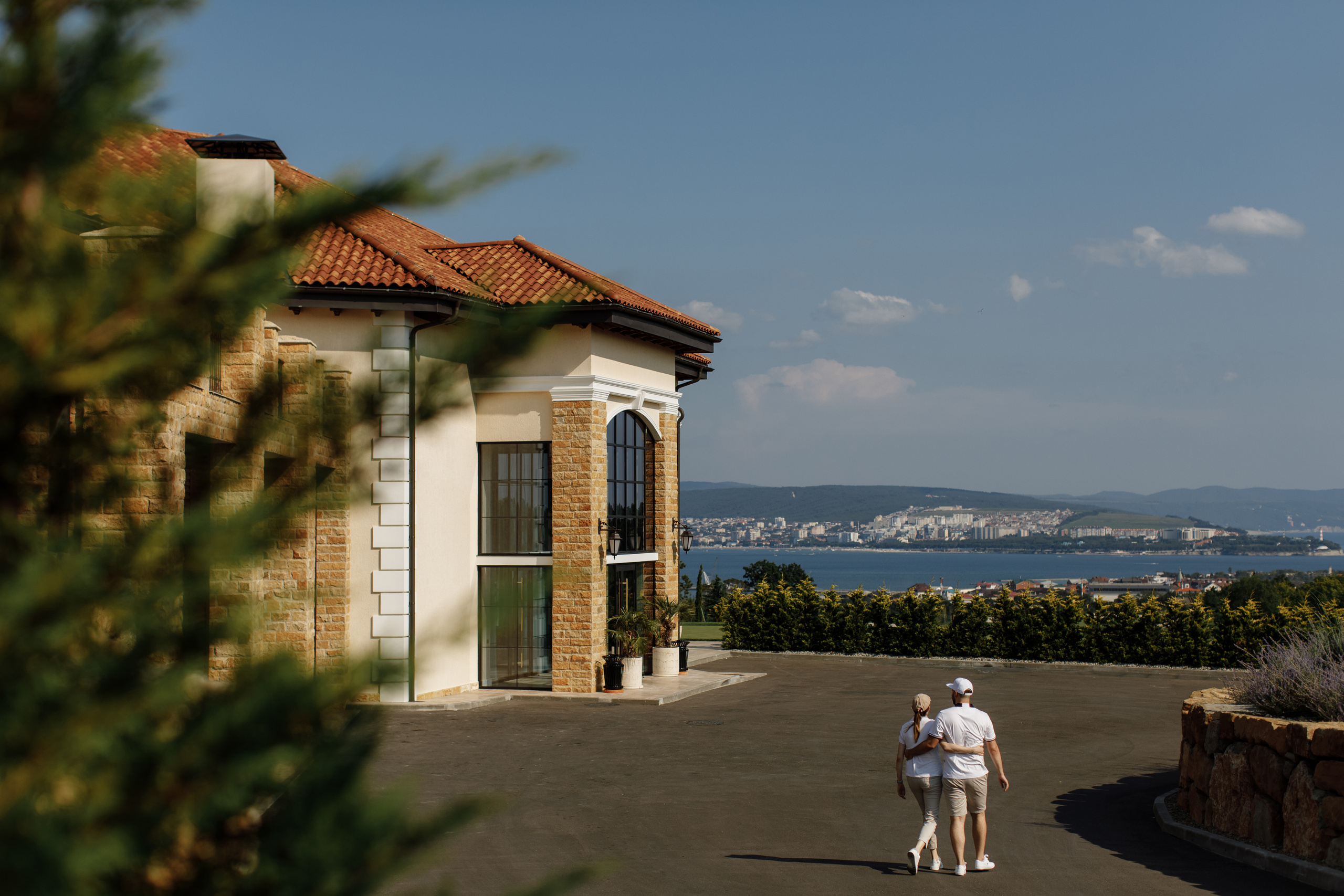 Скрестить клюшки. Никита Погосов