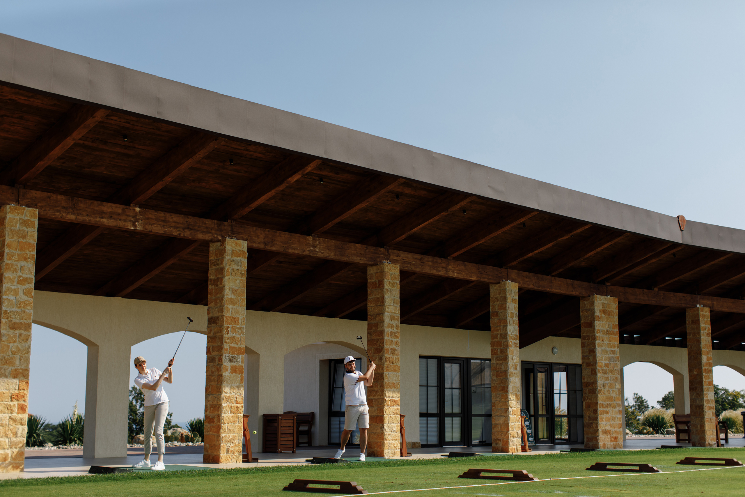 Скрестить клюшки. Никита Погосов